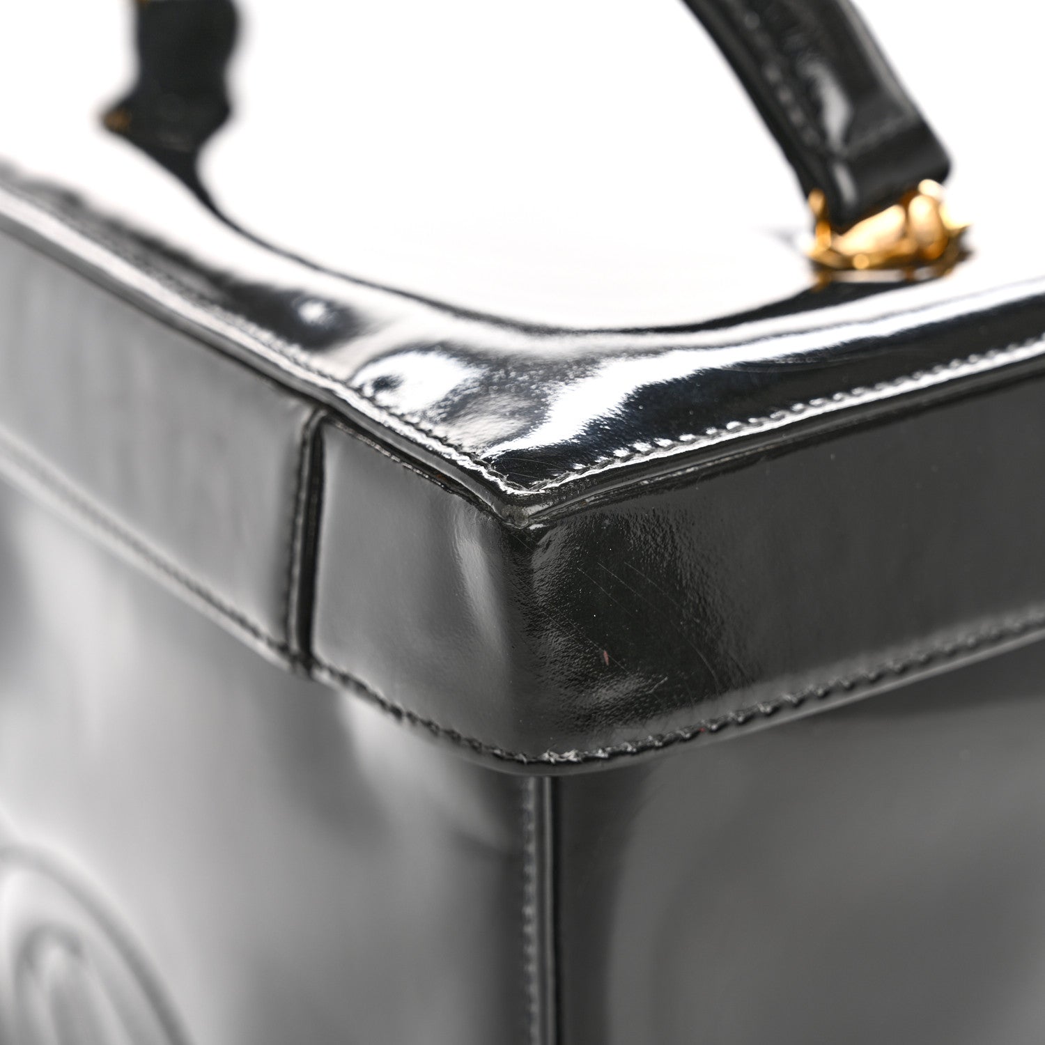 Chanel Patent CC Vanity Cosmetic Case Black 1751780 – FASHIONPHILE