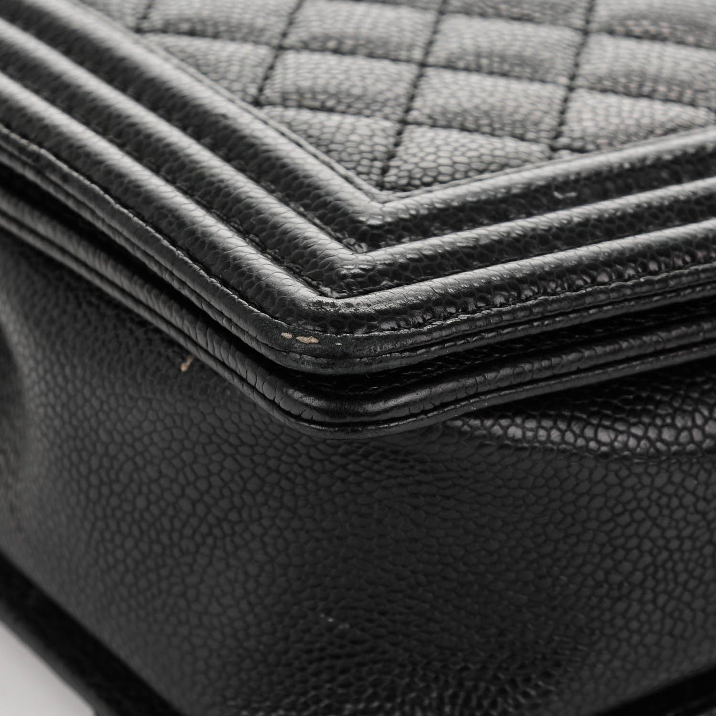Caviar Quilted New Medium Boy Flap Black