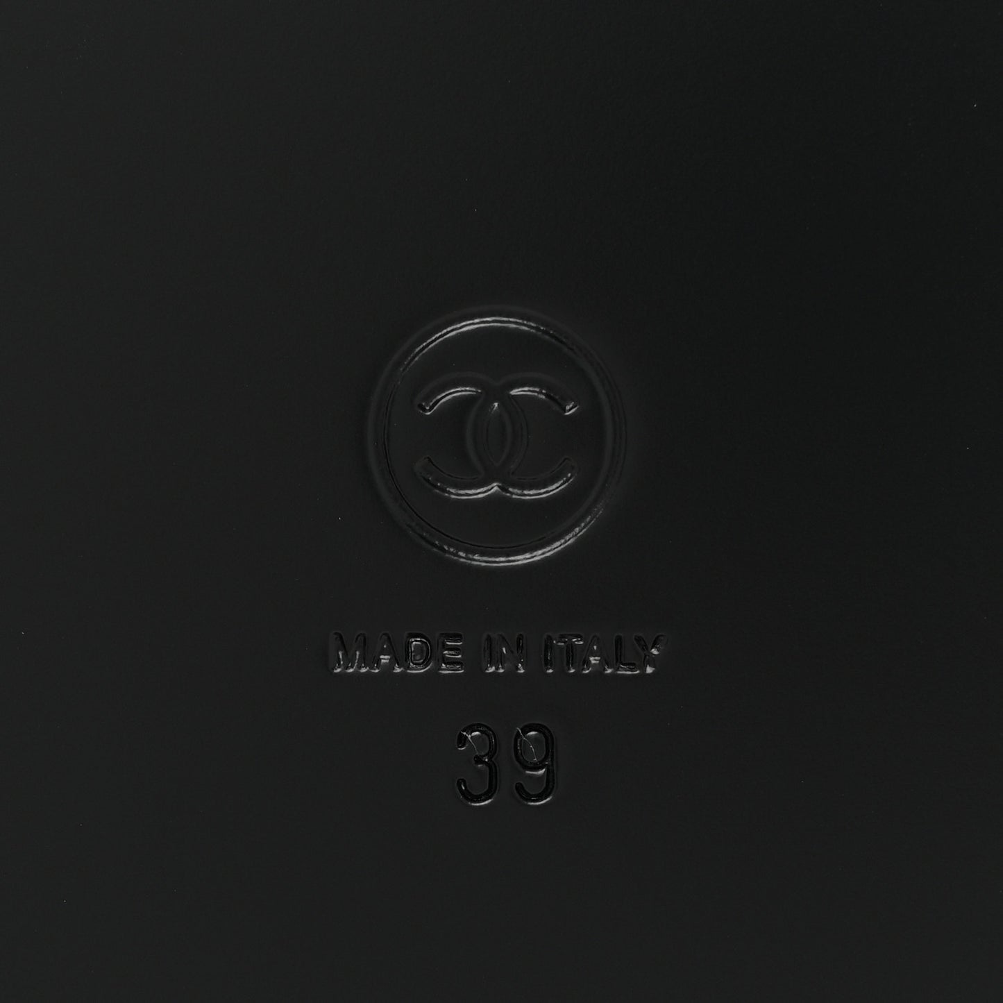 Grained Calfskin Velcro Dad Sandals 39 Black