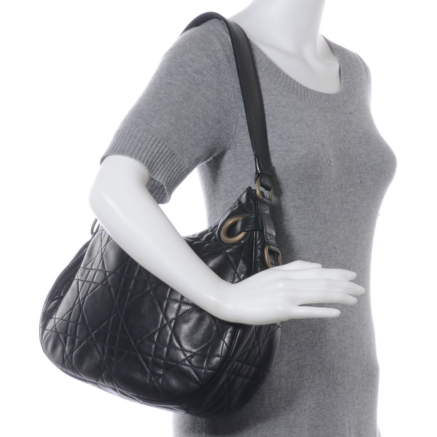 Lambskin Cannage Shoulder Bag Black