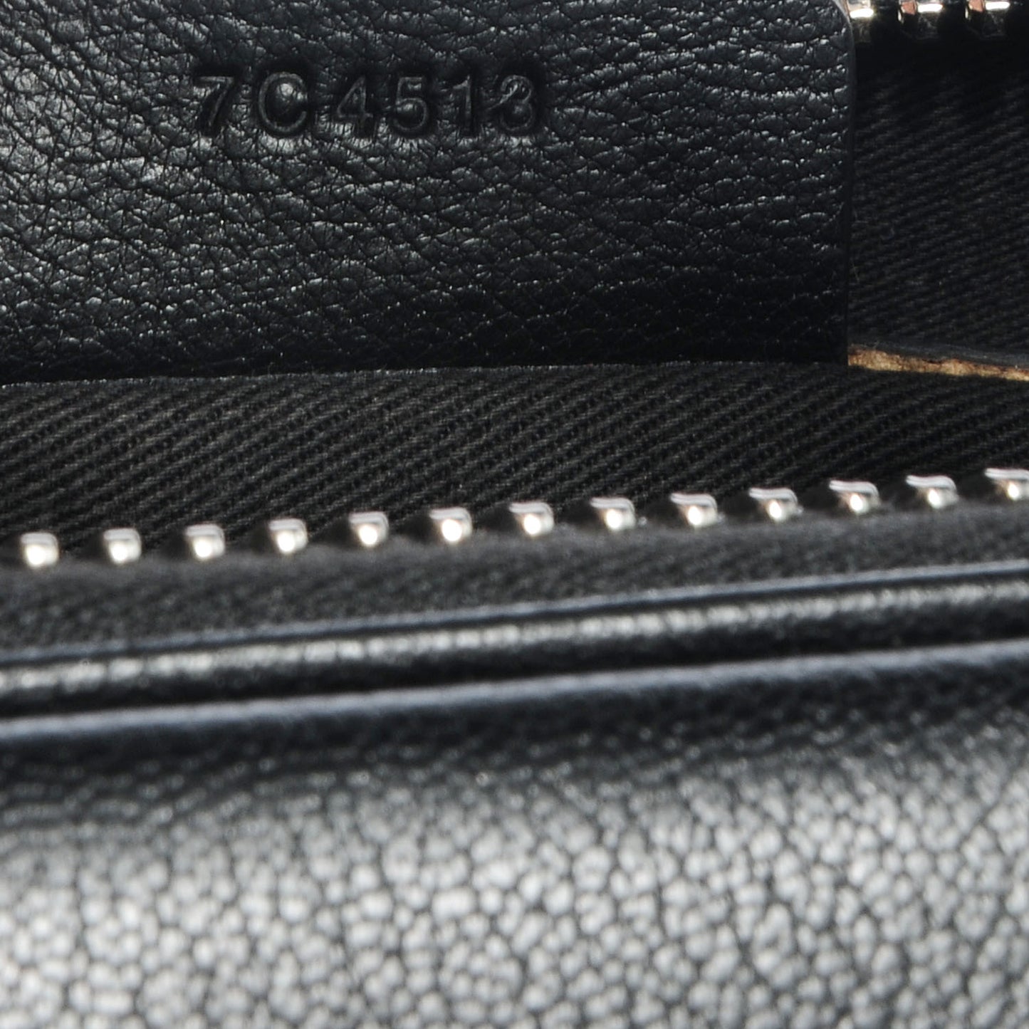 Sugar Goatskin Medium Antigona Black