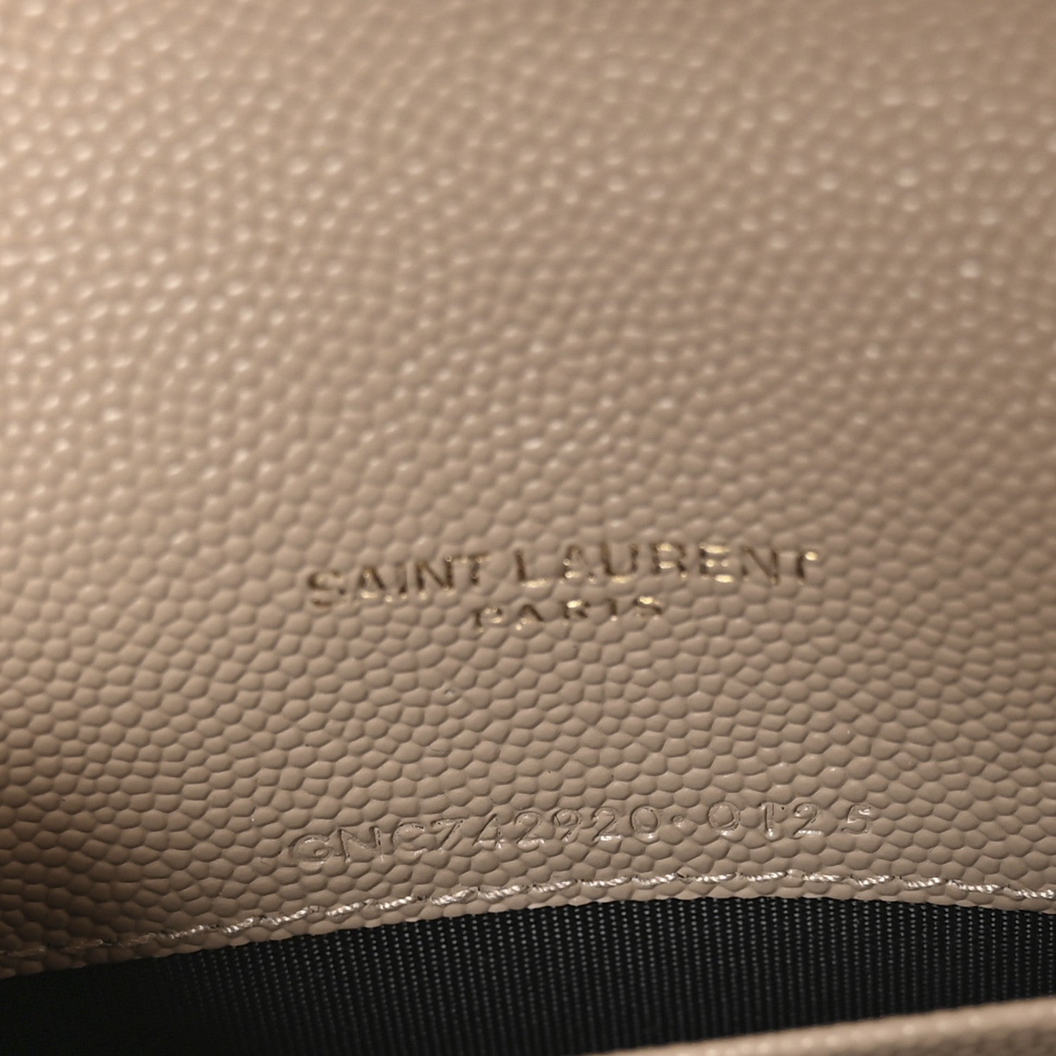 Saint Laurent Grain De Poudre Matelasse Chevron Monogram Envelope Chain Wallet Dusty Grey 7 of 10