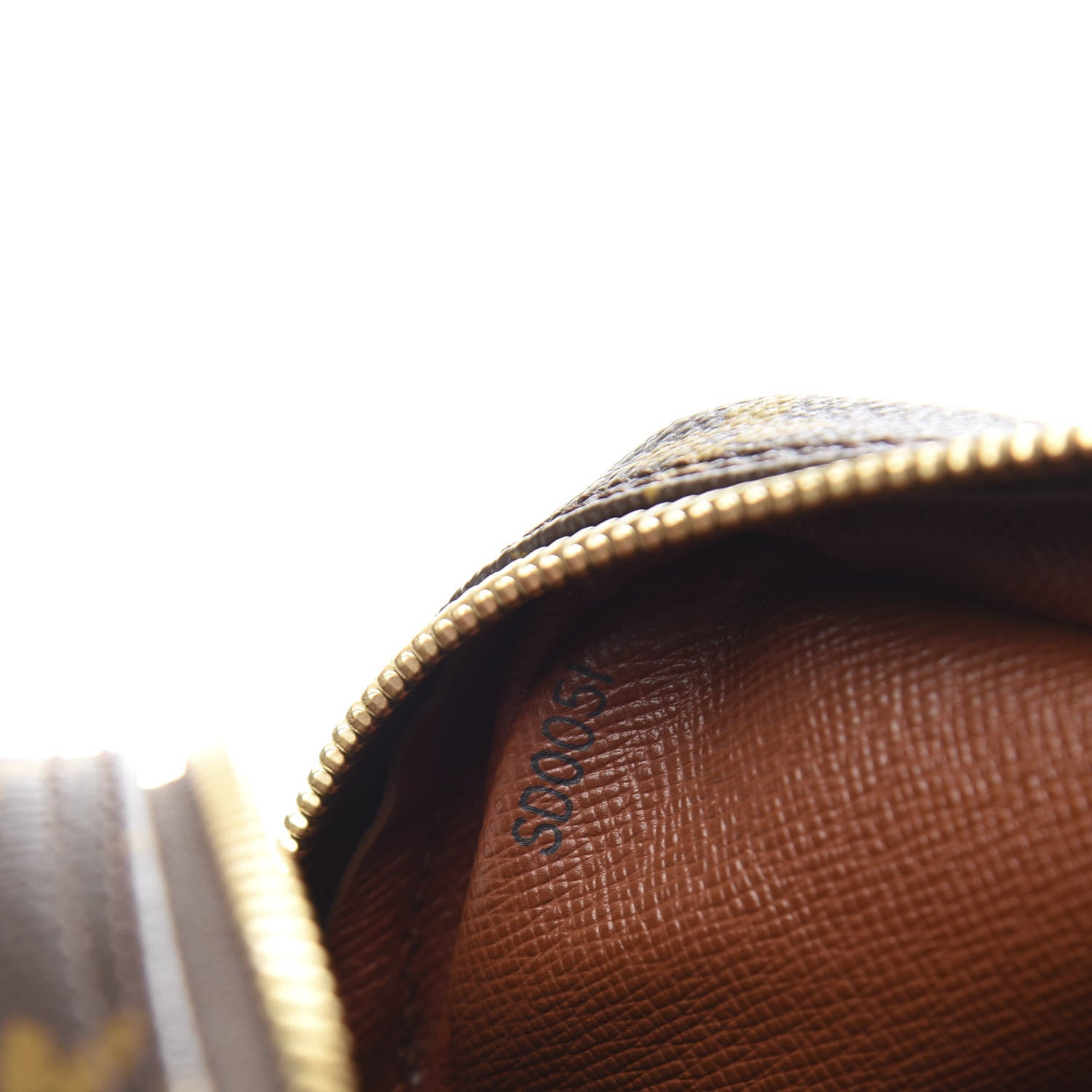Louis Vuitton Monogram Danube 21 6 of 11