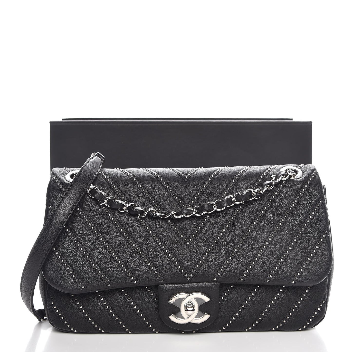 Calfskin Studded Chevron Quilted Medium Wars Flap Black