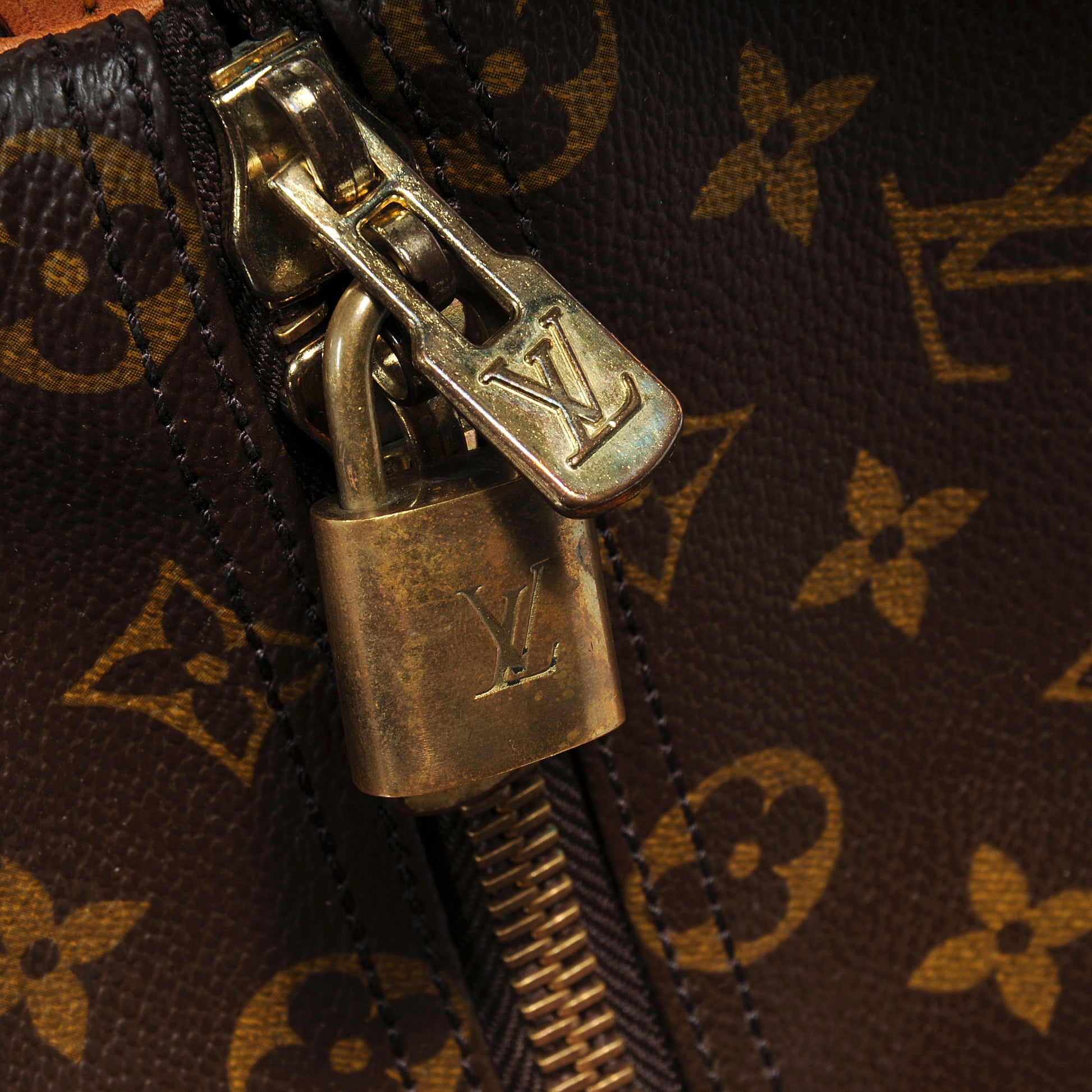 Louis Vuitton Monogram Keepall 50 6 of 9