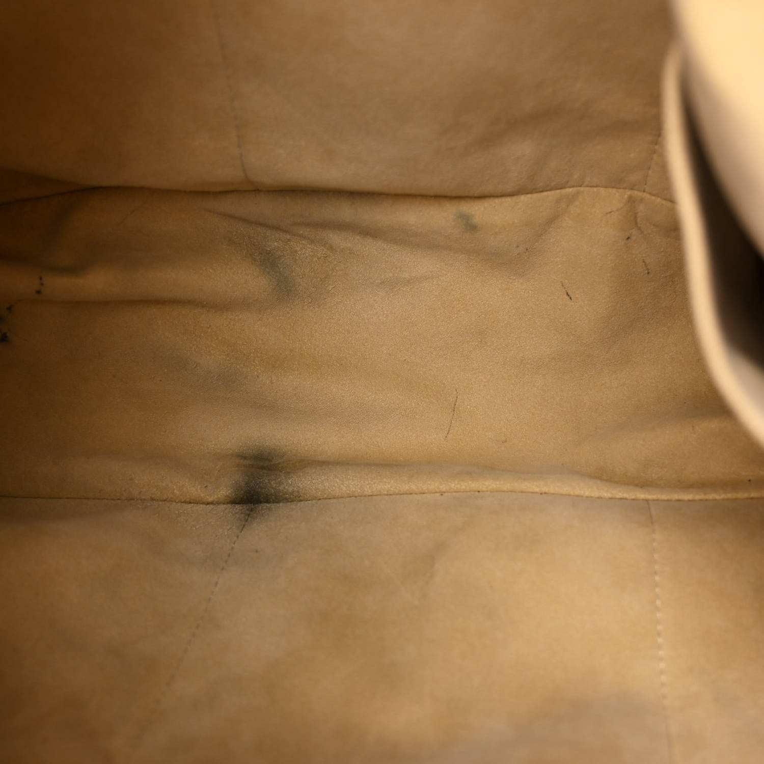 Louis Vuitton Monogram Artsy MM 5 of 9