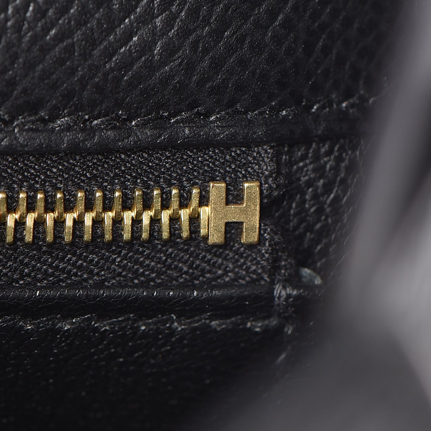Epsom Kelly Sellier 28 Black