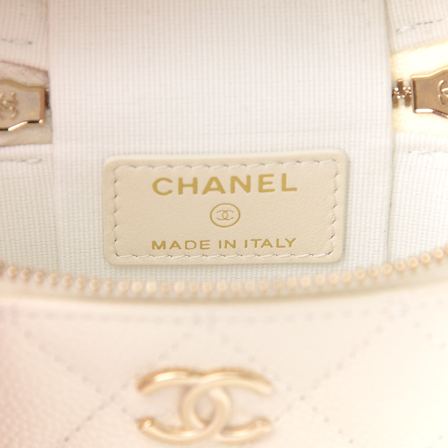 Caviar Quilted Small Handle With Care Vanity Case With Chain White