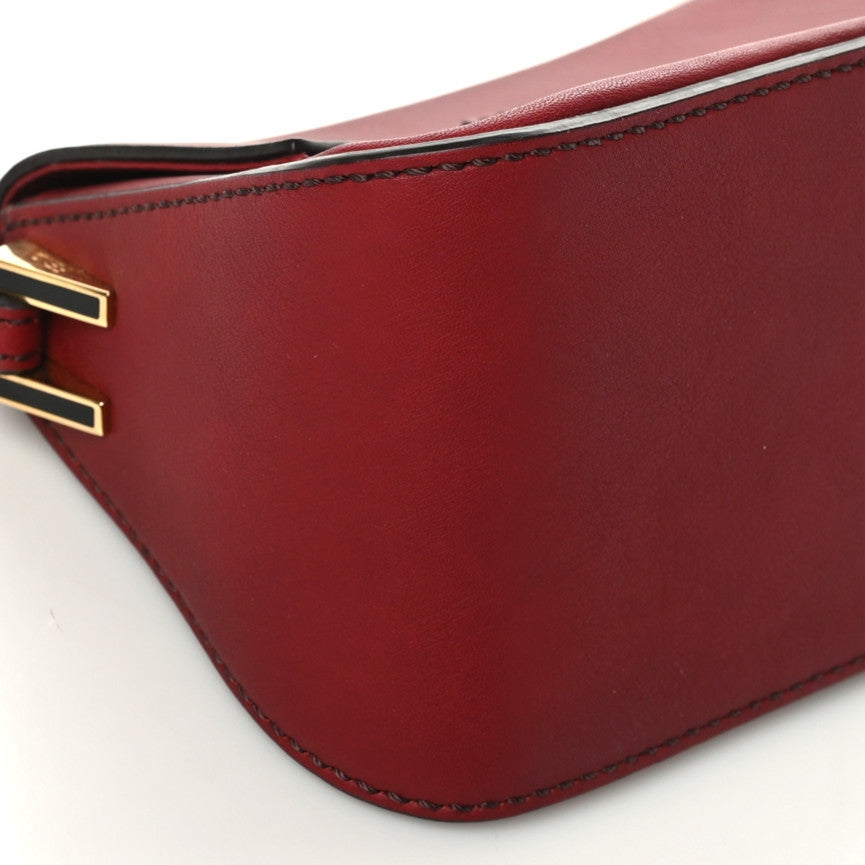 Vitello Flamingo Enamel Mini Mama Baguette Red