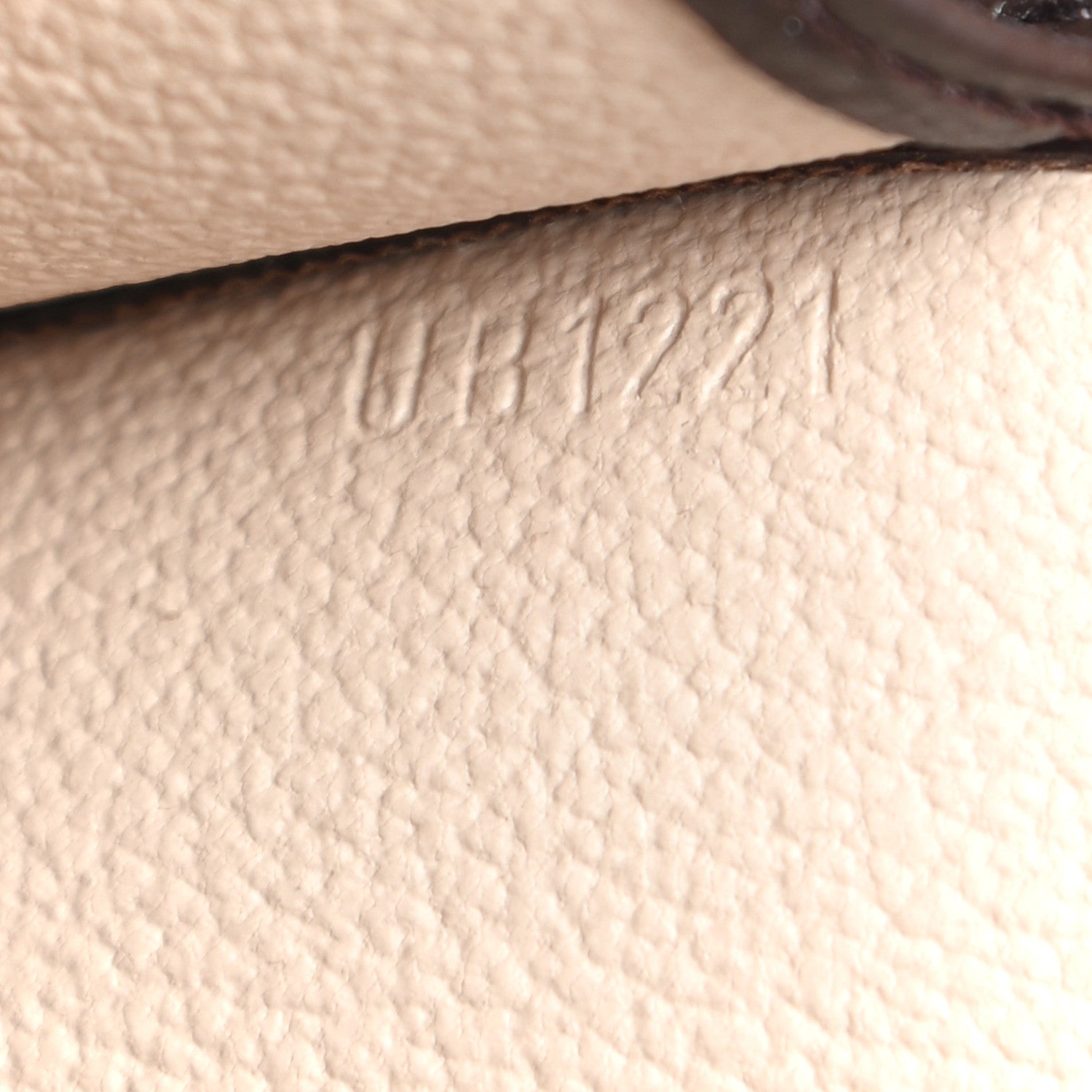 Louis Vuitton Monogram Toiletry Pouch 15 6 of 9