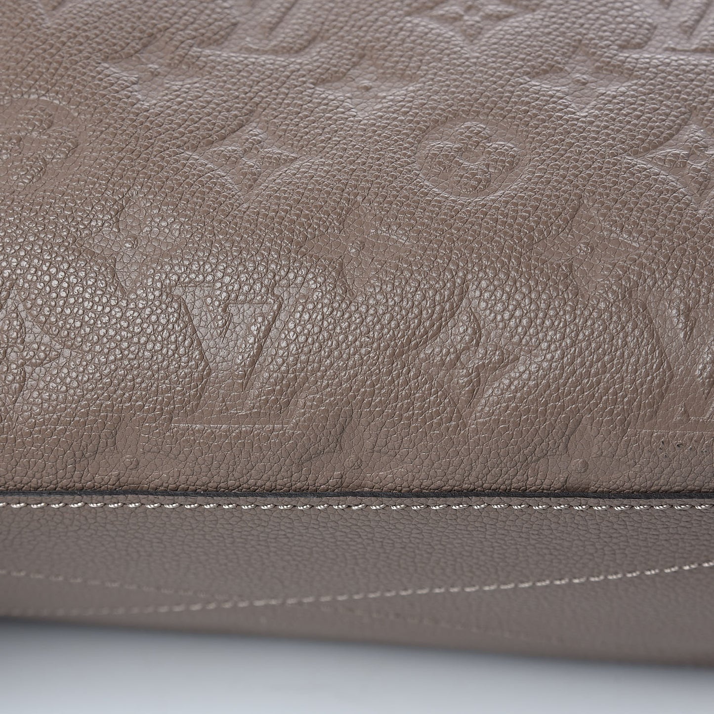Empreinte Montaigne MM Taupe