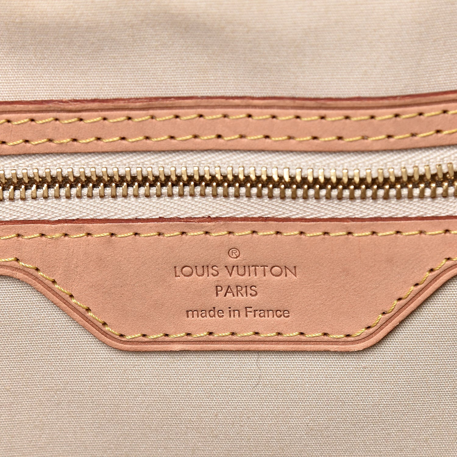 Louis Vuitton Vernis Brea GM Blanc Corail 9 of 15
