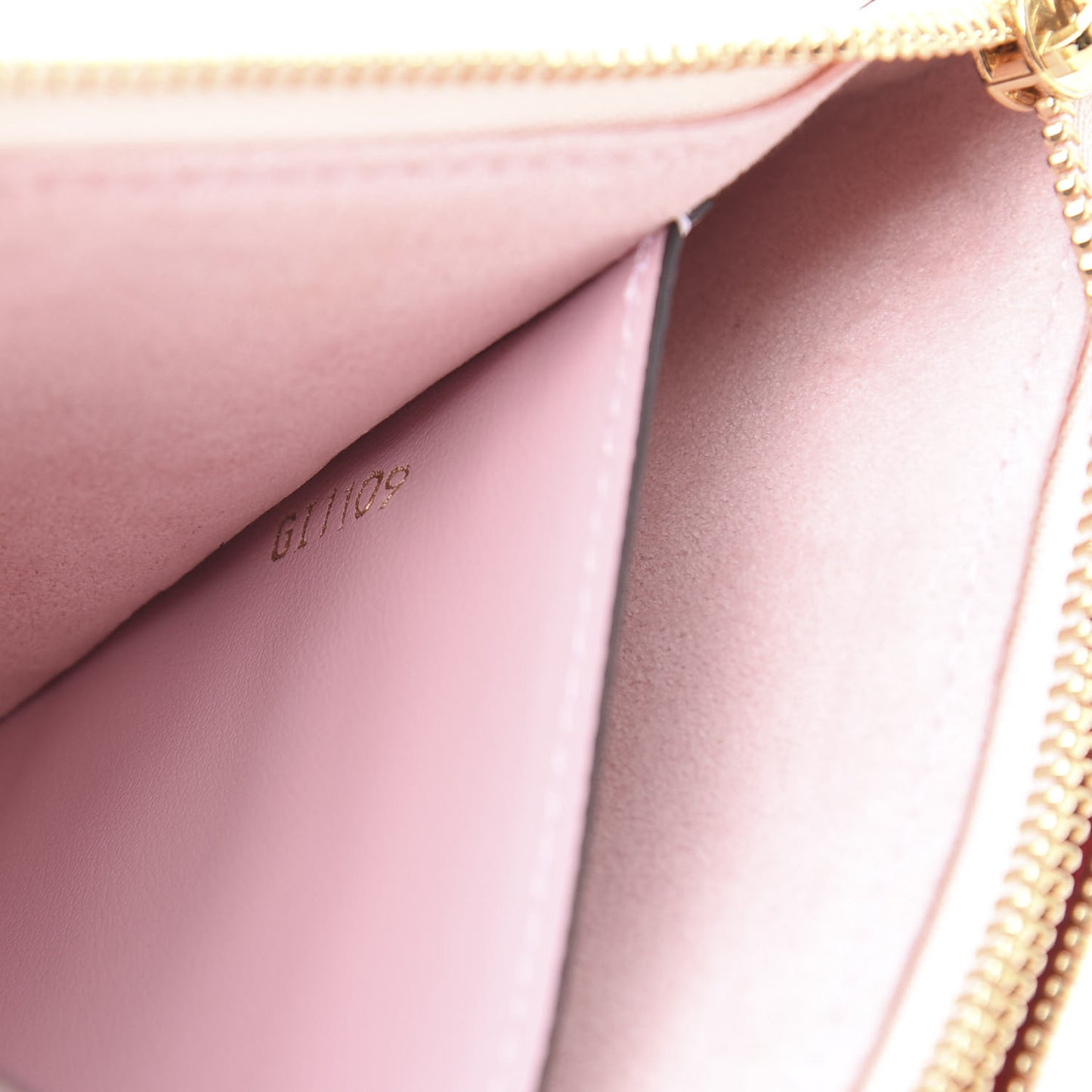 Monogram Giant Double Zip Pochette Rouge