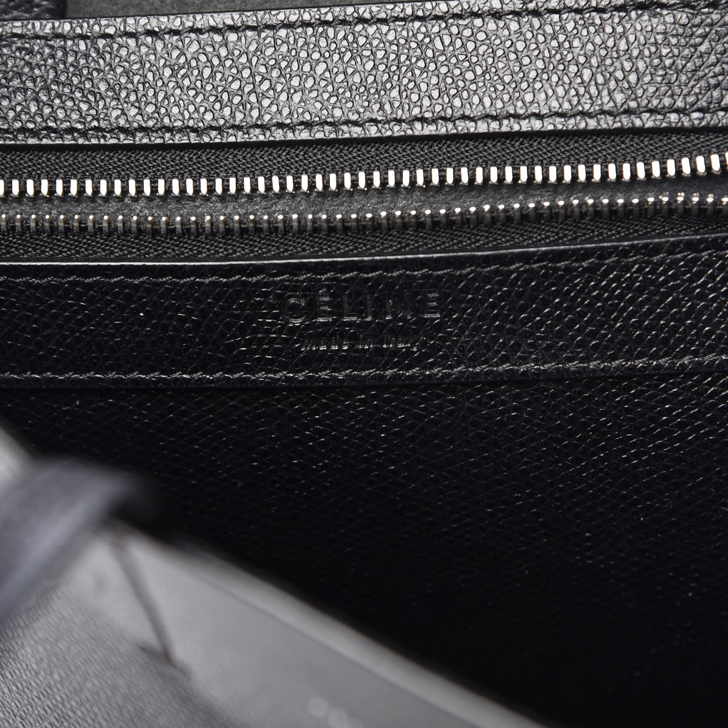 Grained Calfskin Small Vertical Cabas Black