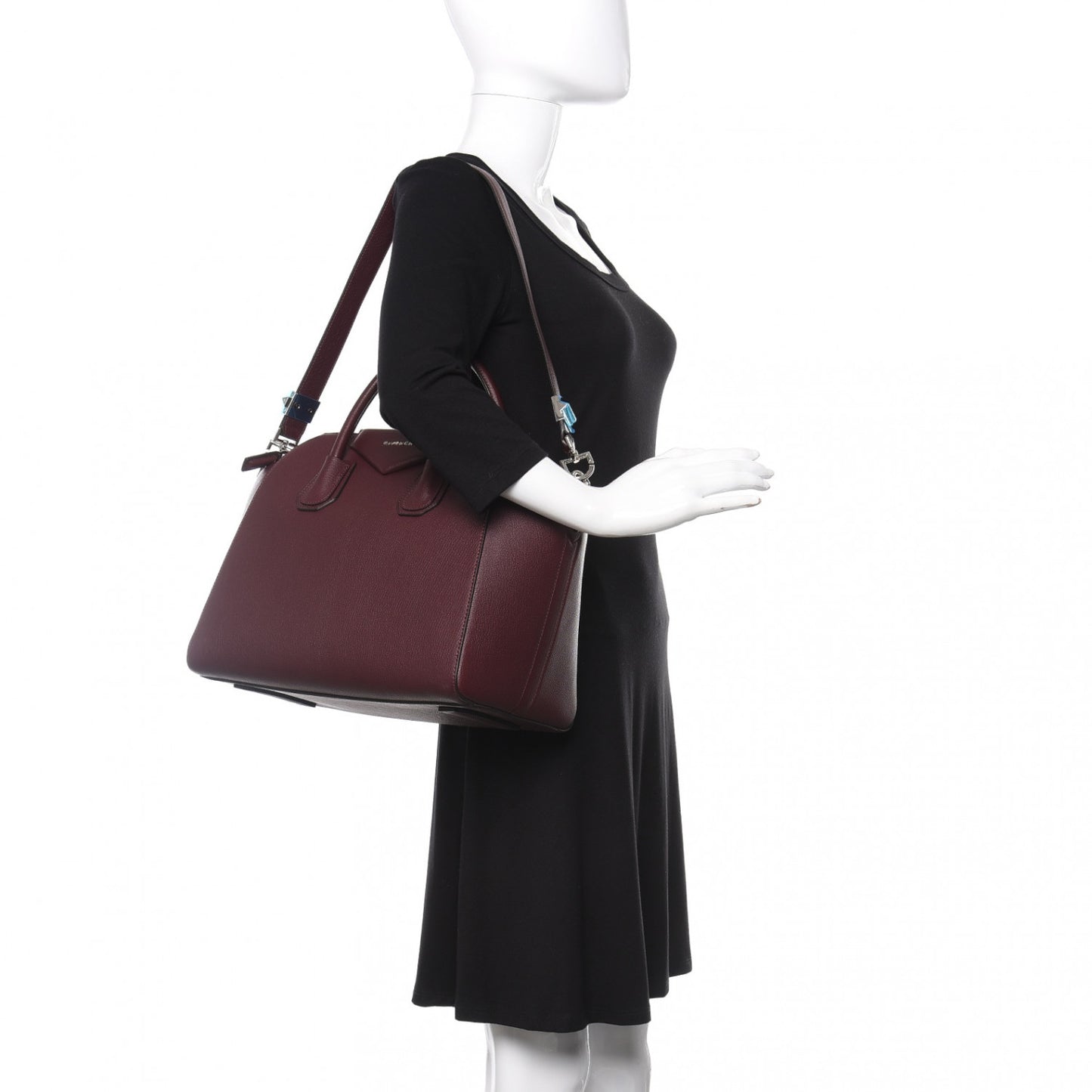 Sugar Goatskin Medium Antigona Aubergine