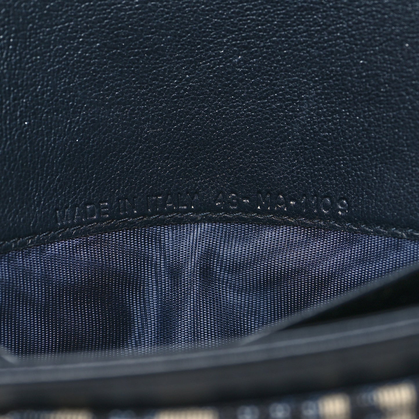 Oblique Saddle Chain Long Wallet Blue