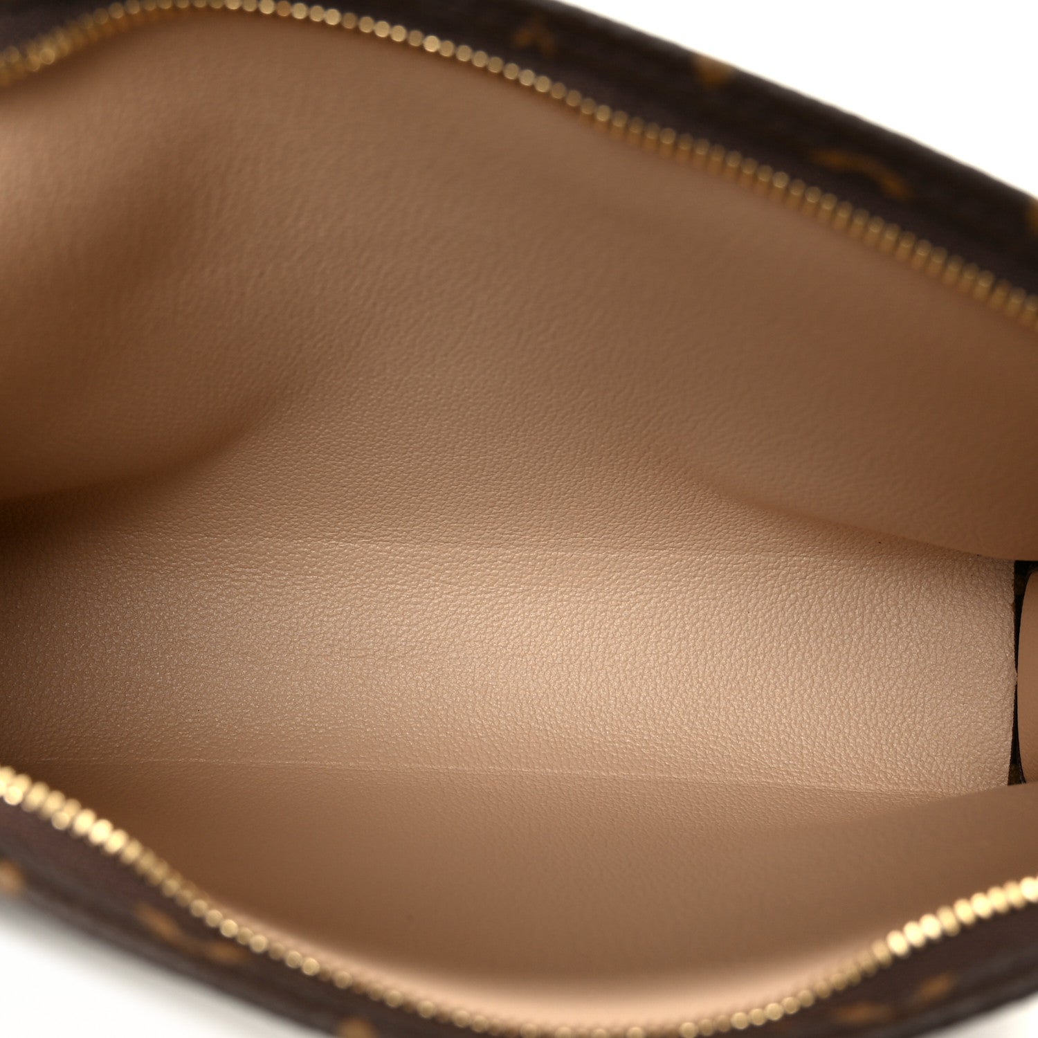 Louis Vuitton Monogram Toiletry Pouch 26 5 of 8