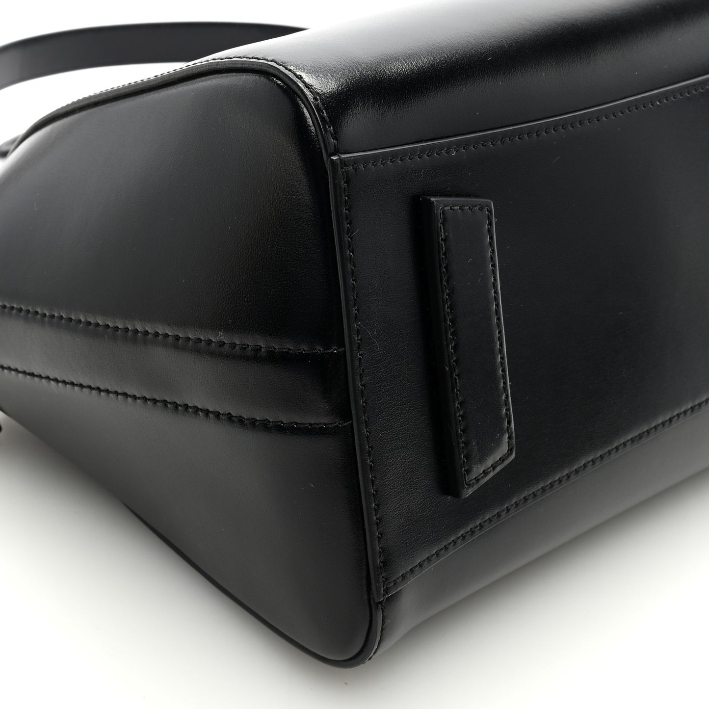Shiny Lord Calfskin Small Antigona Black