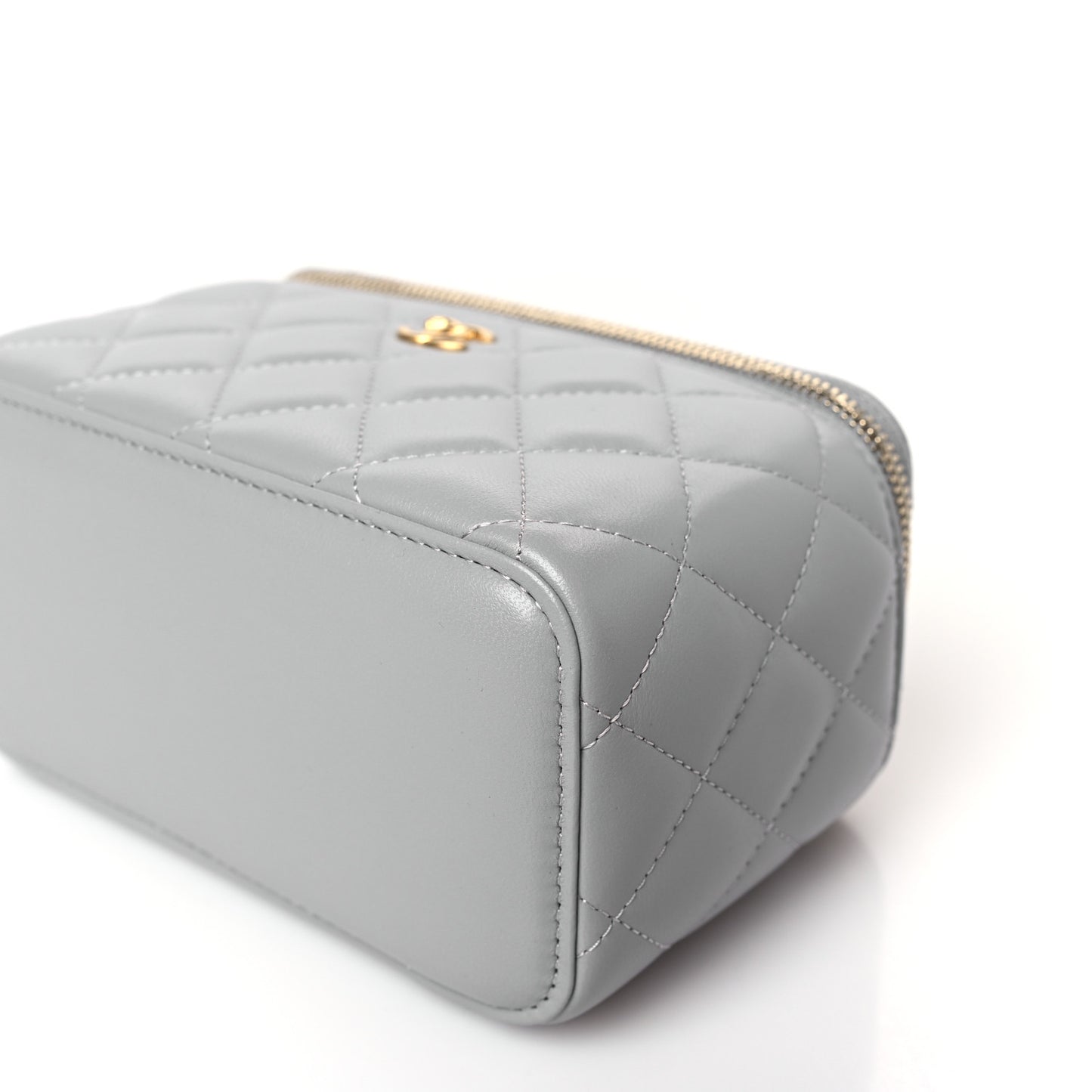Lambskin Quilted Small Pearl Crush Vanity Case With Chain Grey