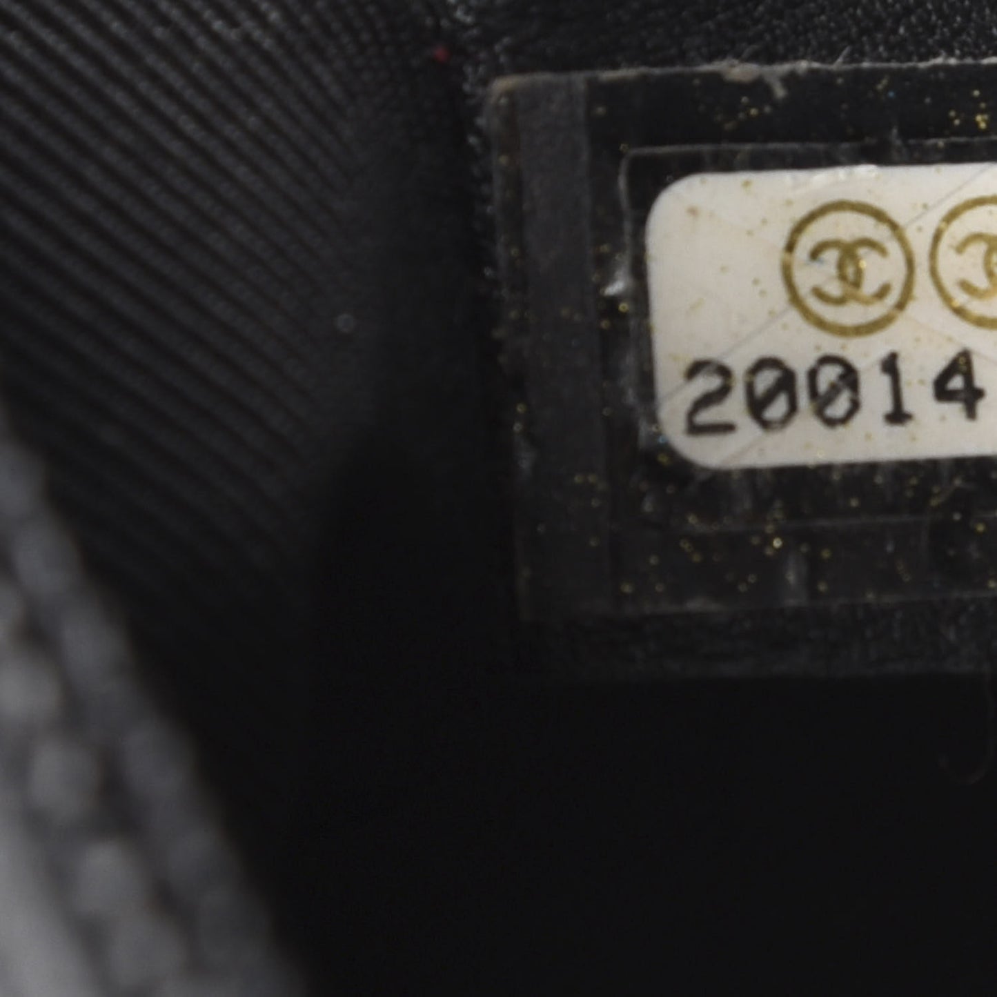 Caviar Quilted Medium Boy Flap Black