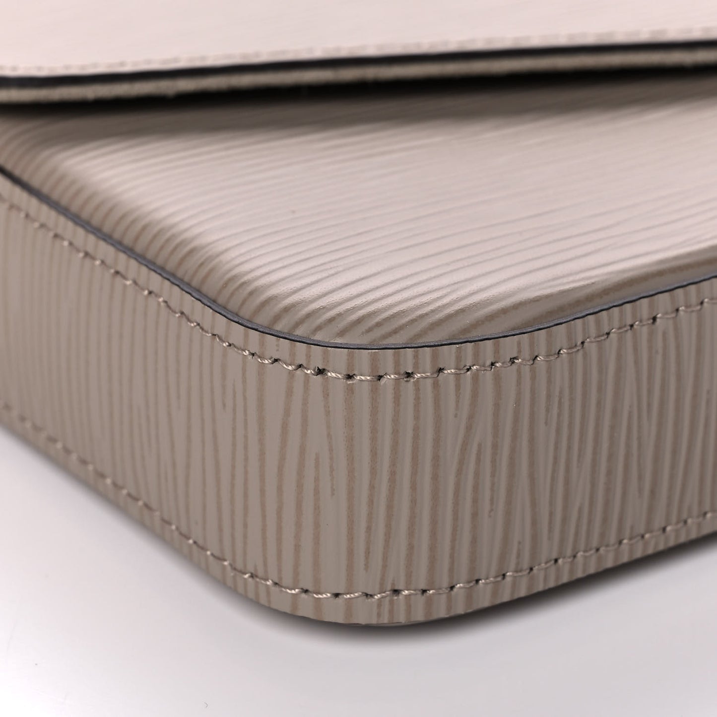 Epi Felicie Pochette Chain Wallet Galet