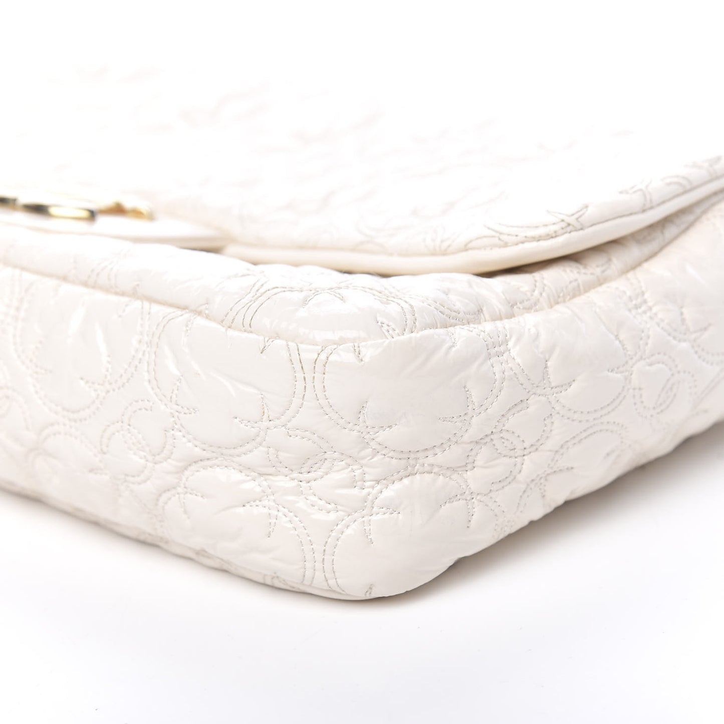 Vinyl Rock in Moscow Flap White