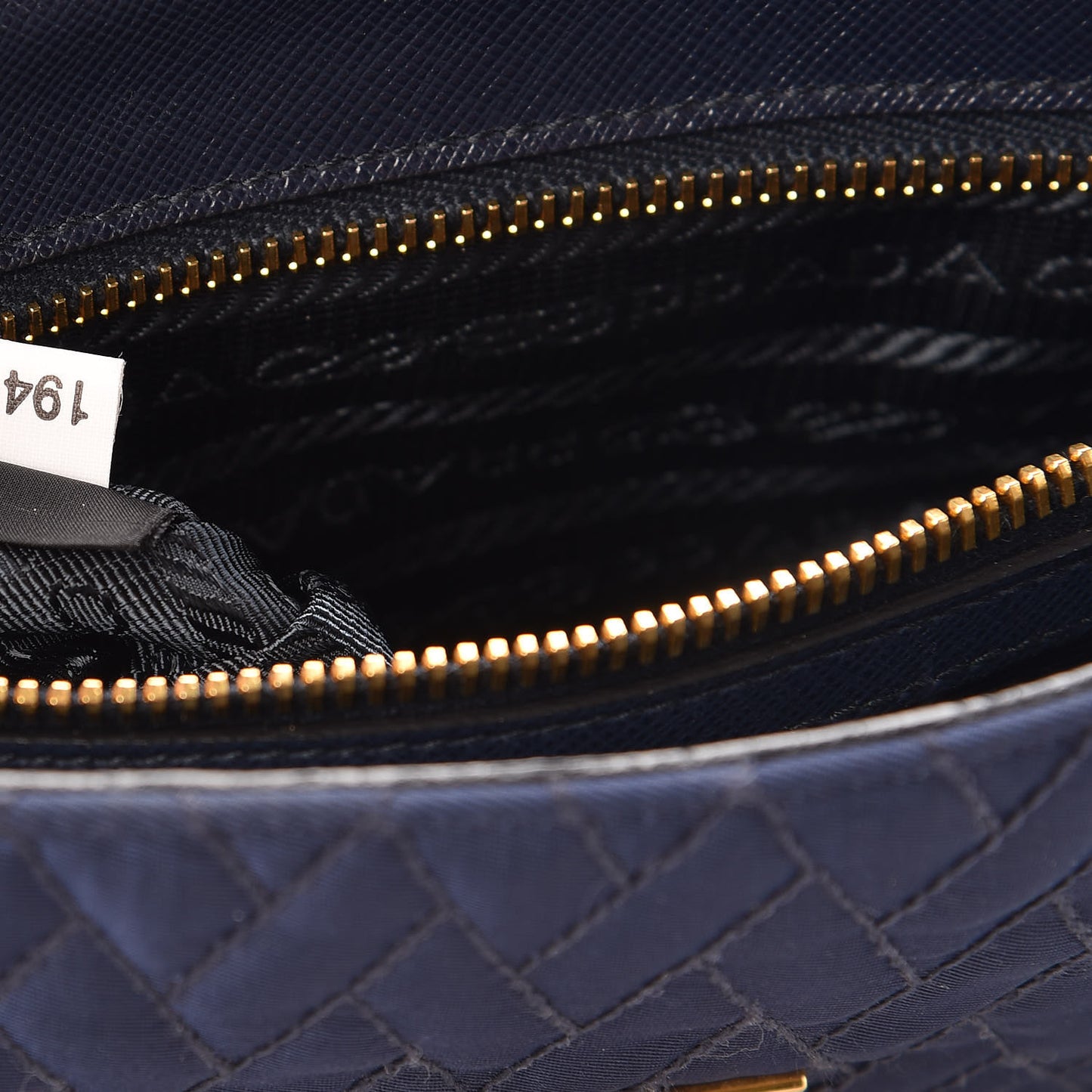 Nylon Tessuto Impuntu Quilted Flap Baltico