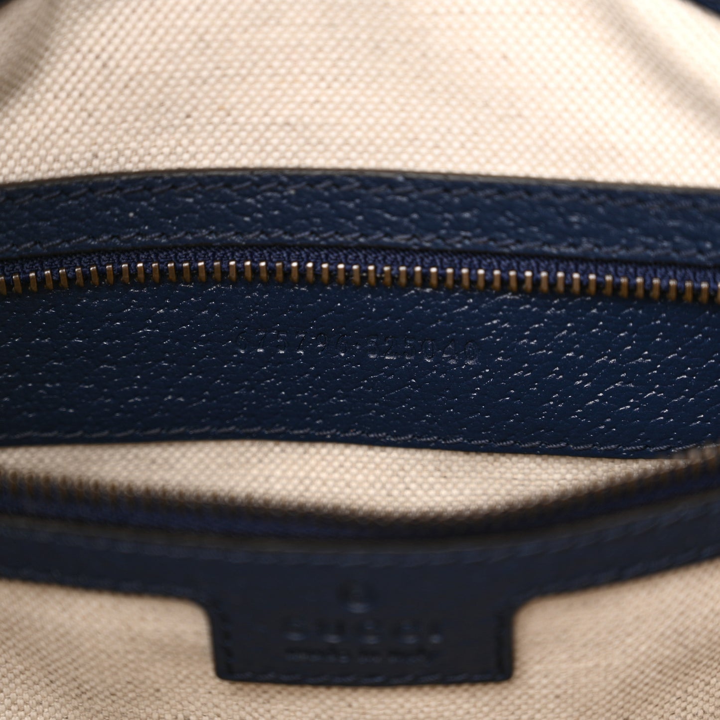 Raffia GG Monogram Matelasse Medium GG Marmont Shoulder Tote Natural Royale Off White