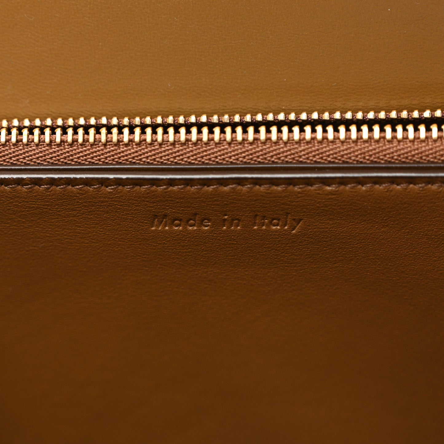 Box Calfskin Medium Classic Box Flap Bag Light Camel
