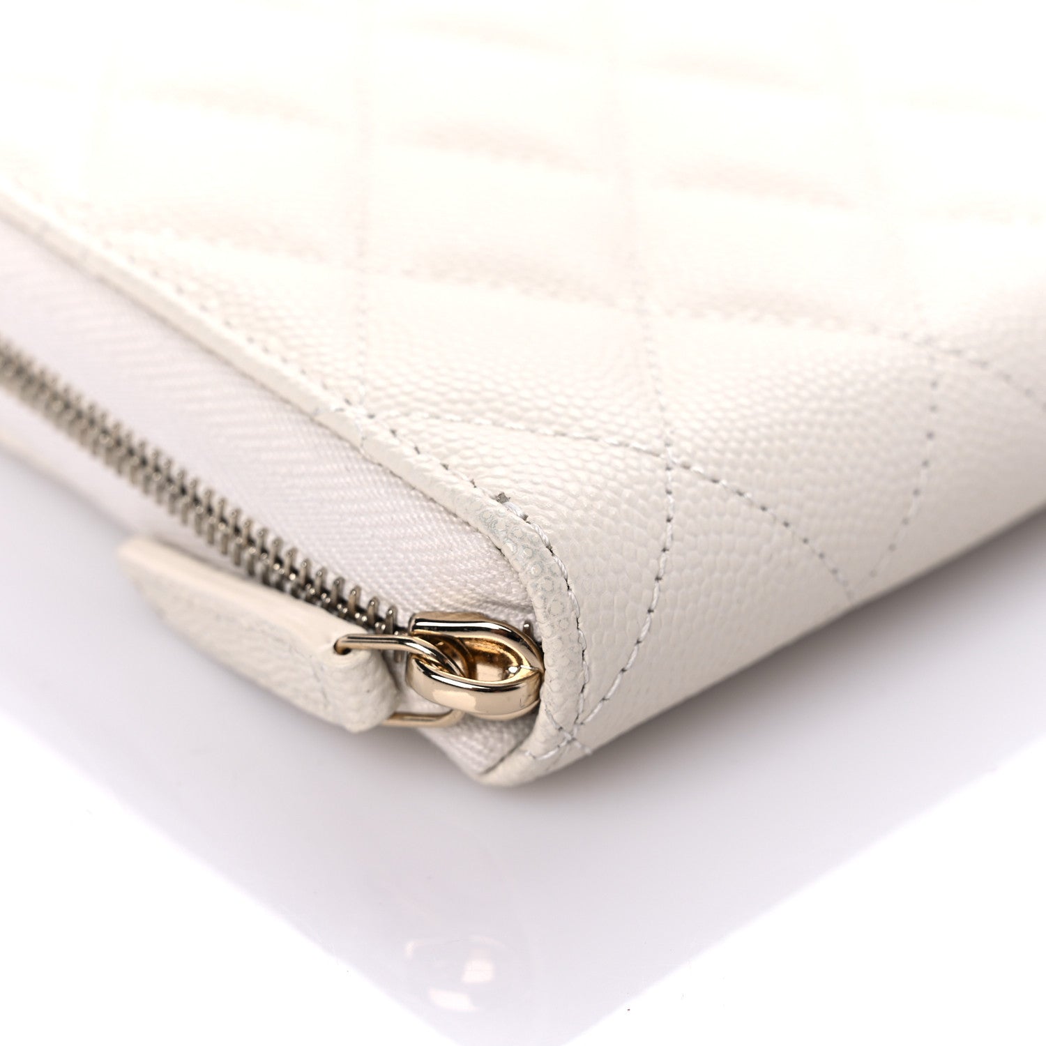 Chanel Caviar Quilted Large Gusset Zip Around Wallet White 9 of 17