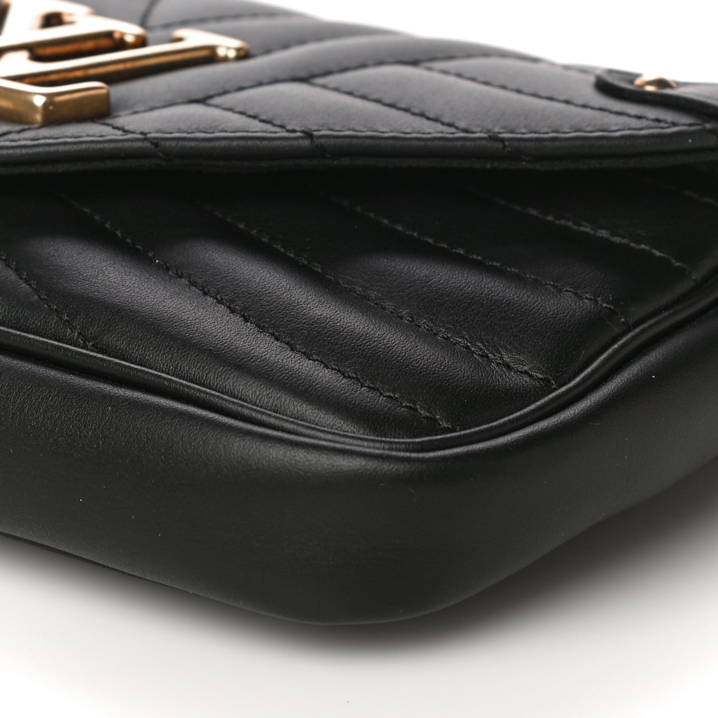 Calfskin New Wave Chain Pochette Black