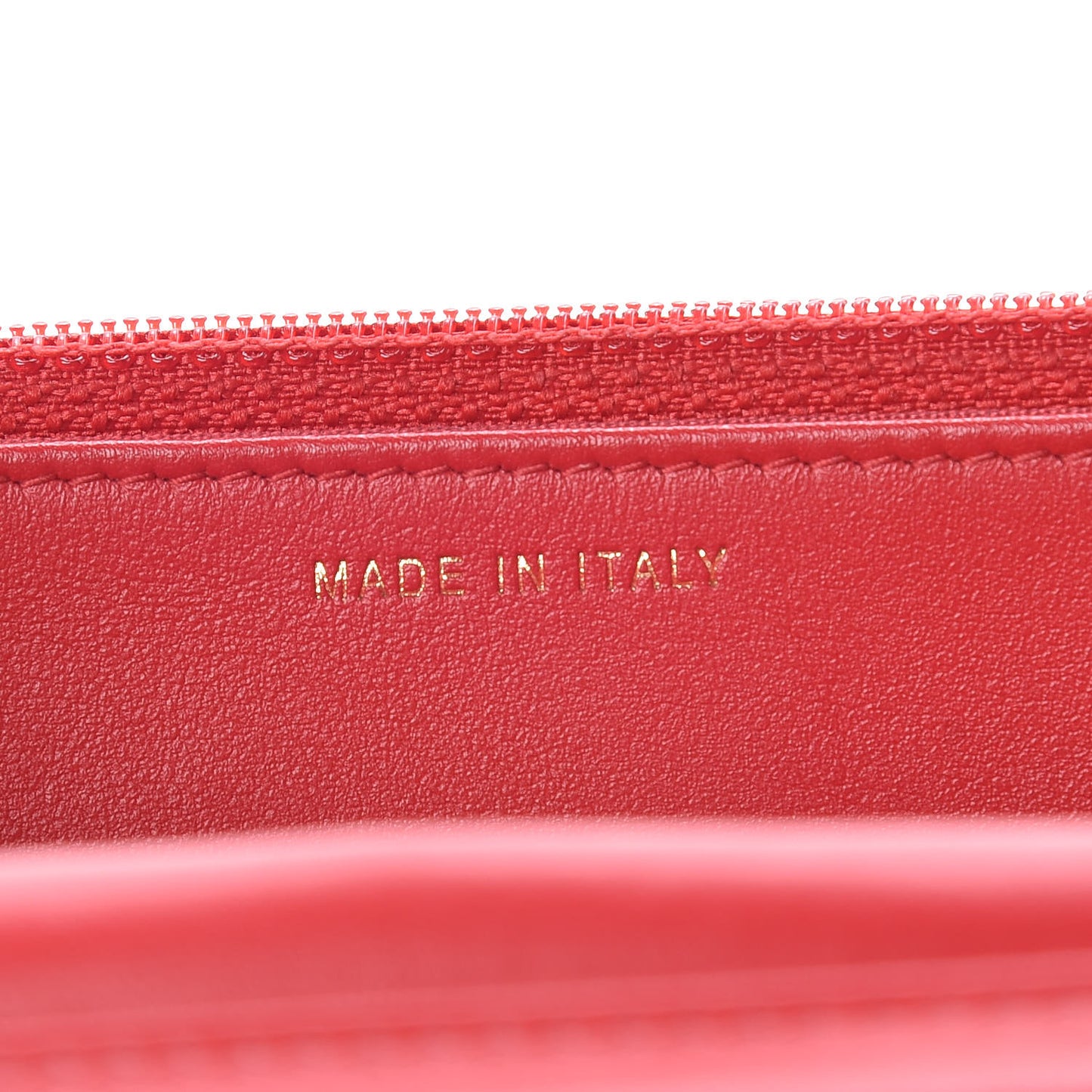 Caviar Quilted CC Filigree Wallet On Chain WOC Red
