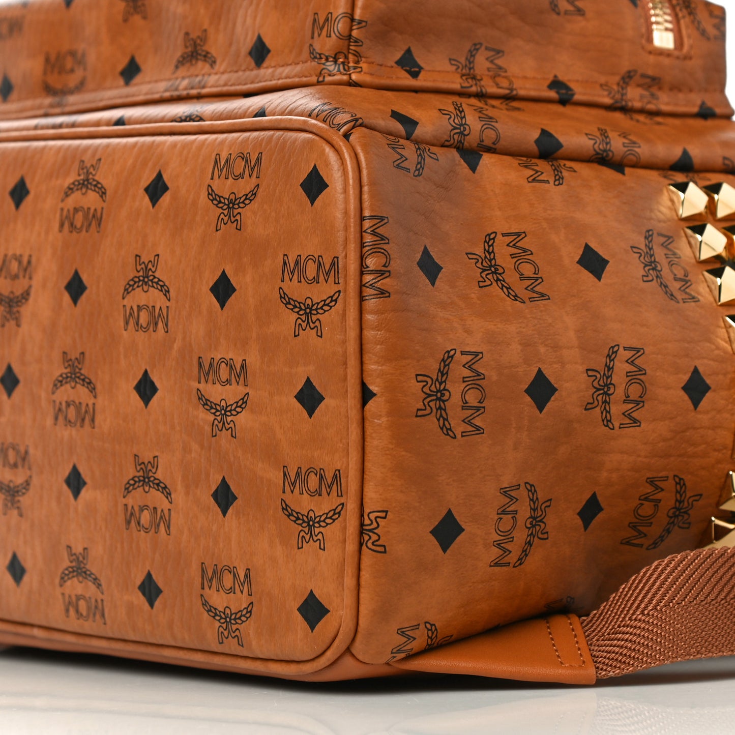 Visetos Medium Side Studs Stark Backpack Cognac