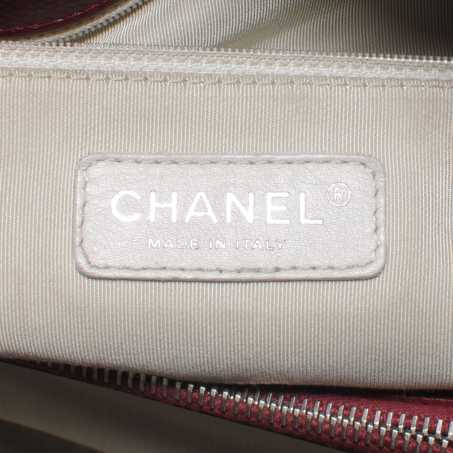 Caviar CC Timeless Soft Tote Red