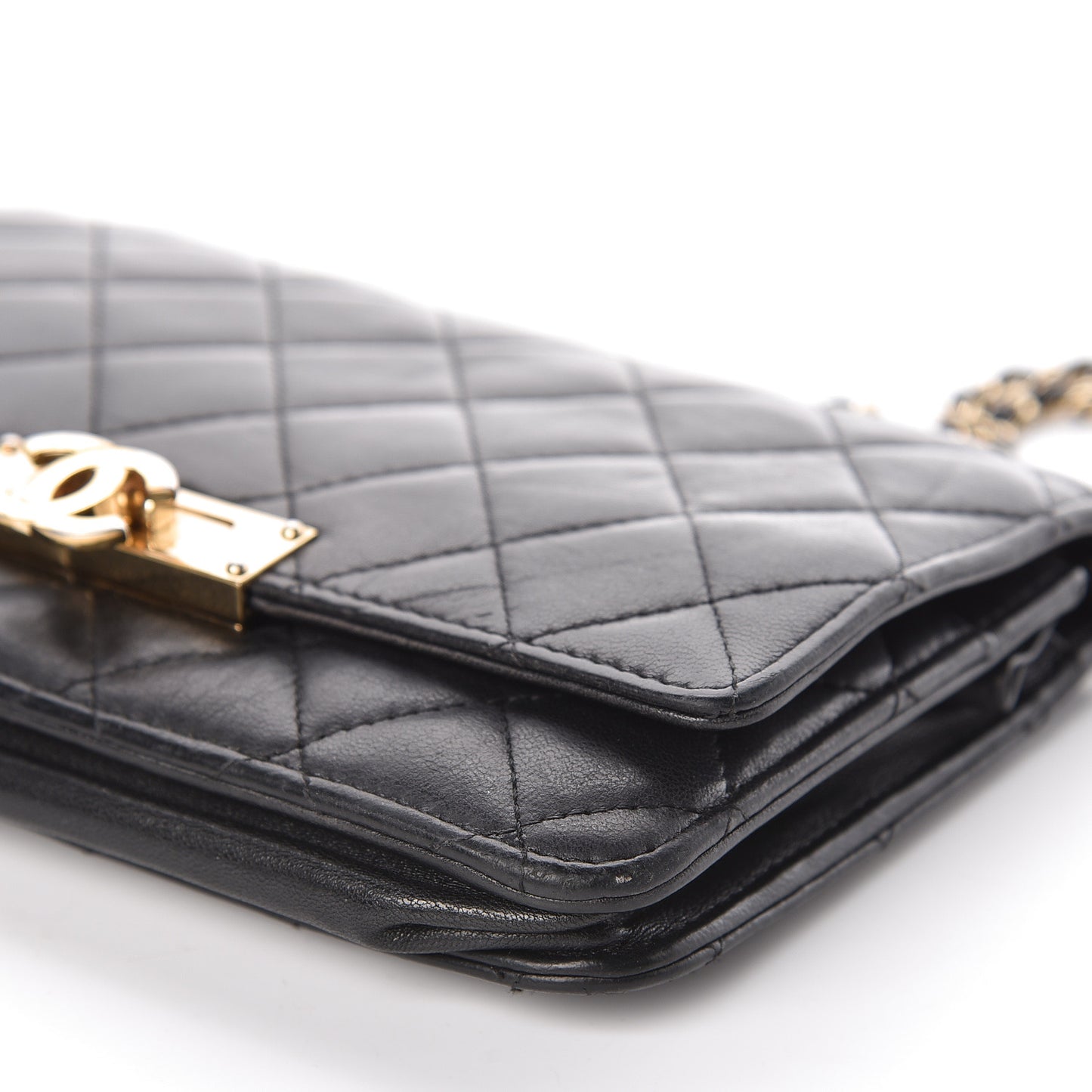 Lambskin Quilted Golden Class Wallet on Chain WOC Black