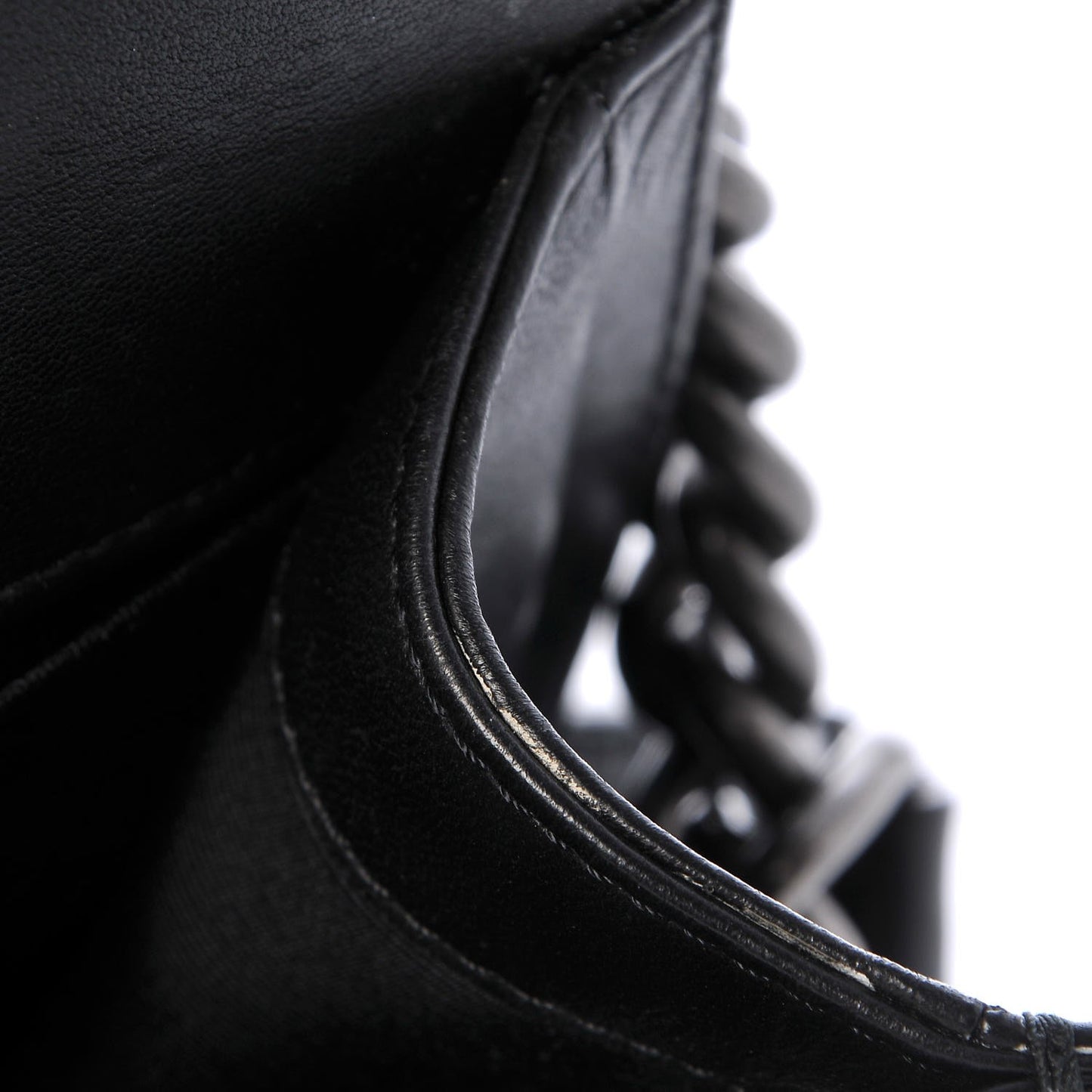 Lambskin Pleated Medium Boy Flap Black