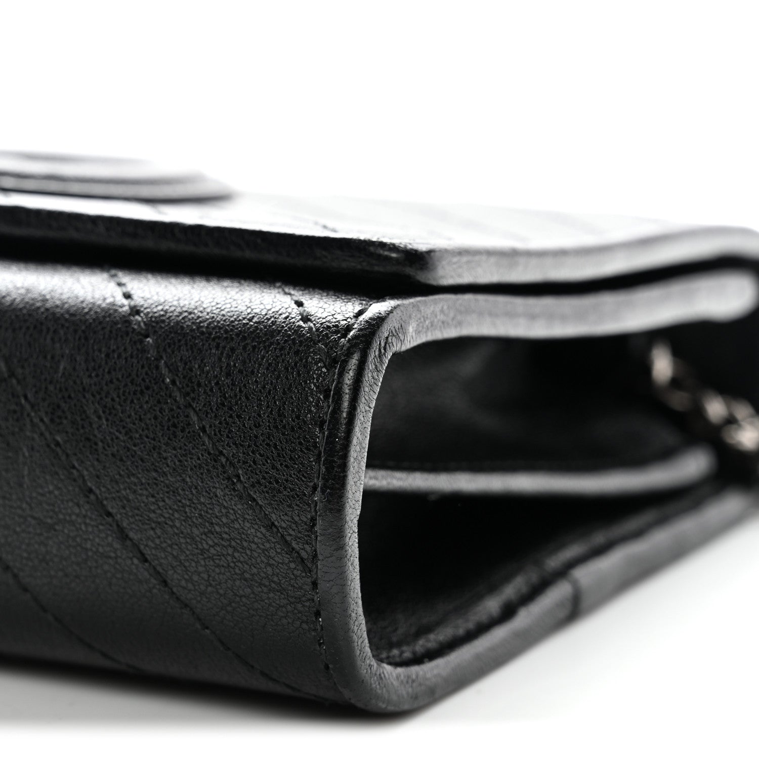 Gucci Sakai Be Green Calfskin Diagonal Stitched Blondie Wallet on Chain Black 28 of 34