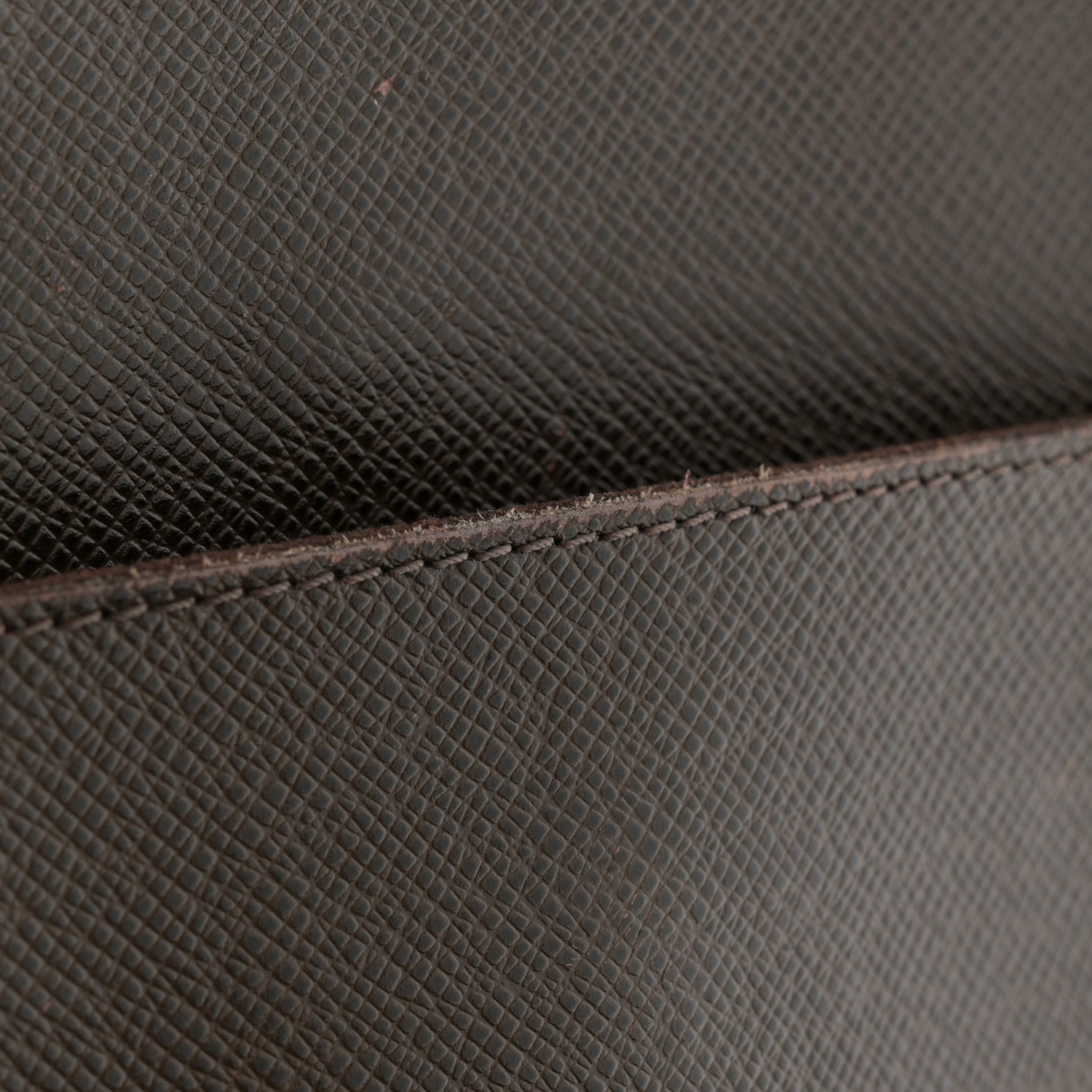 Louis Vuitton Taiga Dimitri Grizzli 12 of 13