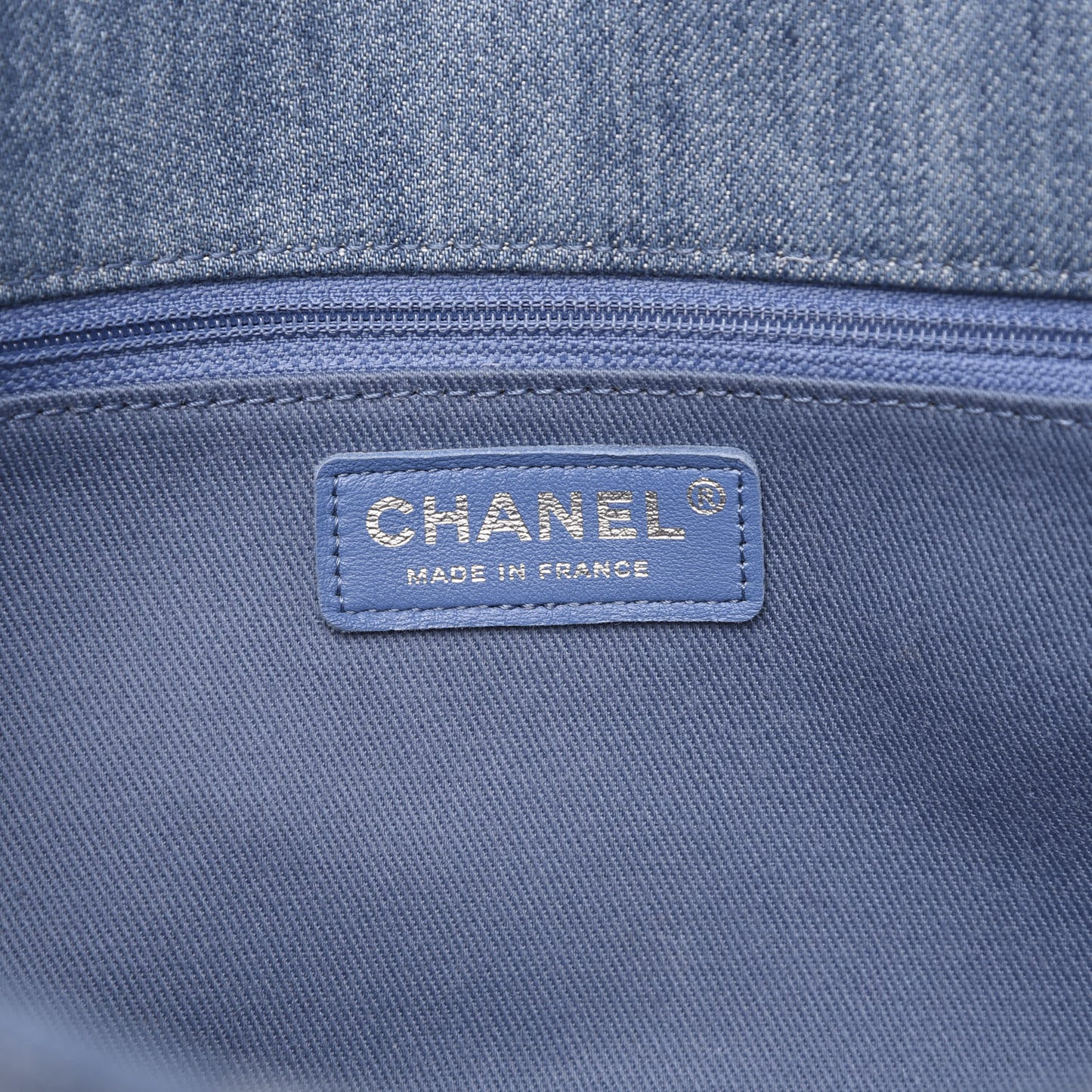 Frayed Denim Quilted Large Blue Chip Flap Blue