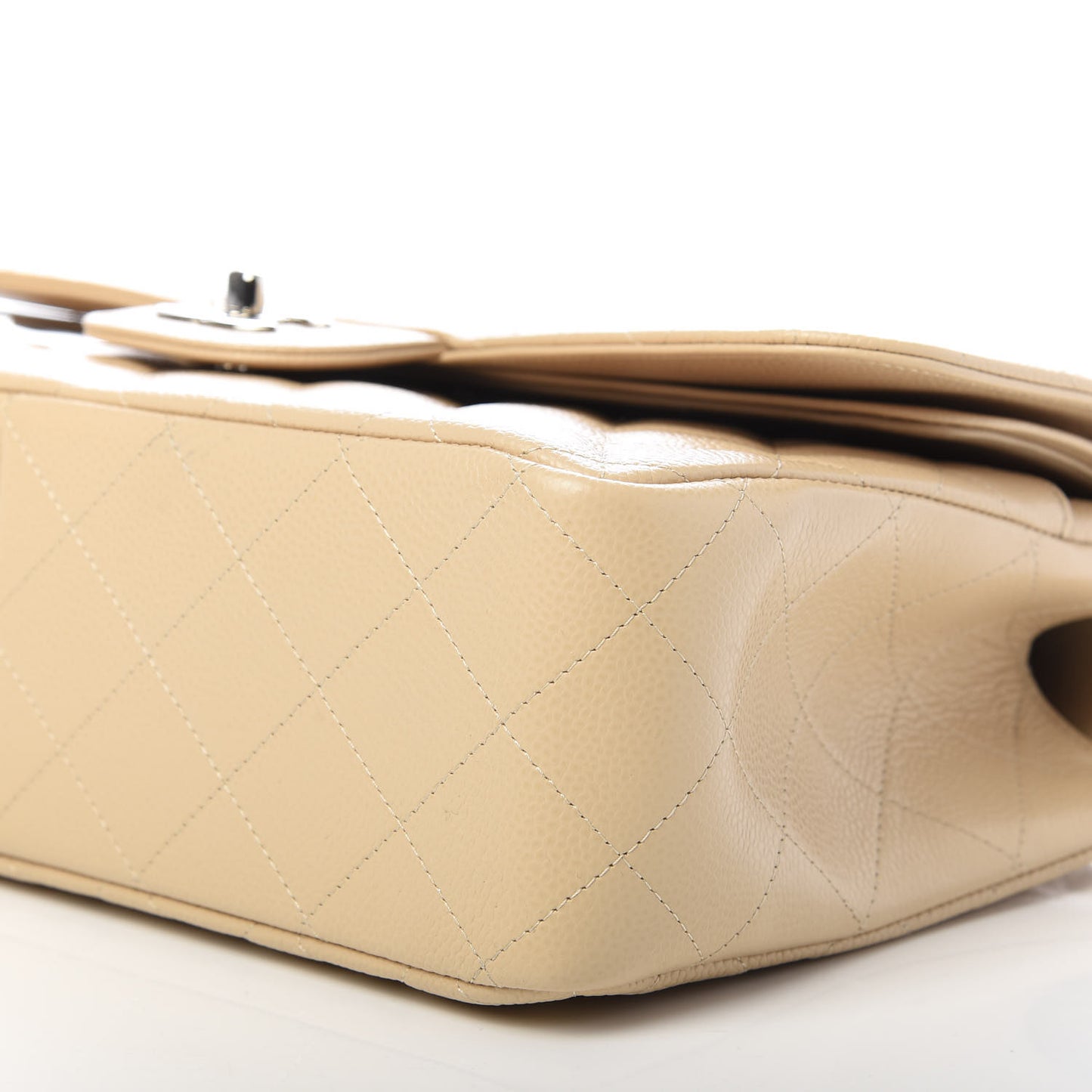 Caviar Quilted Jumbo Double Flap Beige Clair