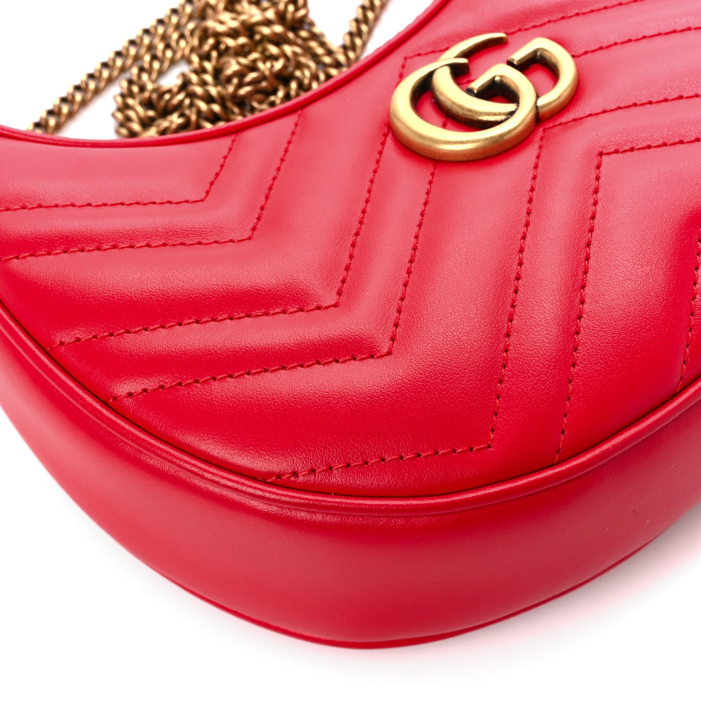 Calfskin Matelasse Chevron Mini GG Marmont Half Moon Hobo Rosso