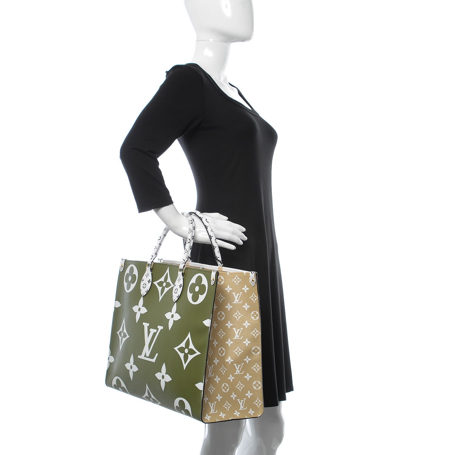 Louis Vuitton Monogram Giant Onthego GM Kaki Beige 3 of 13