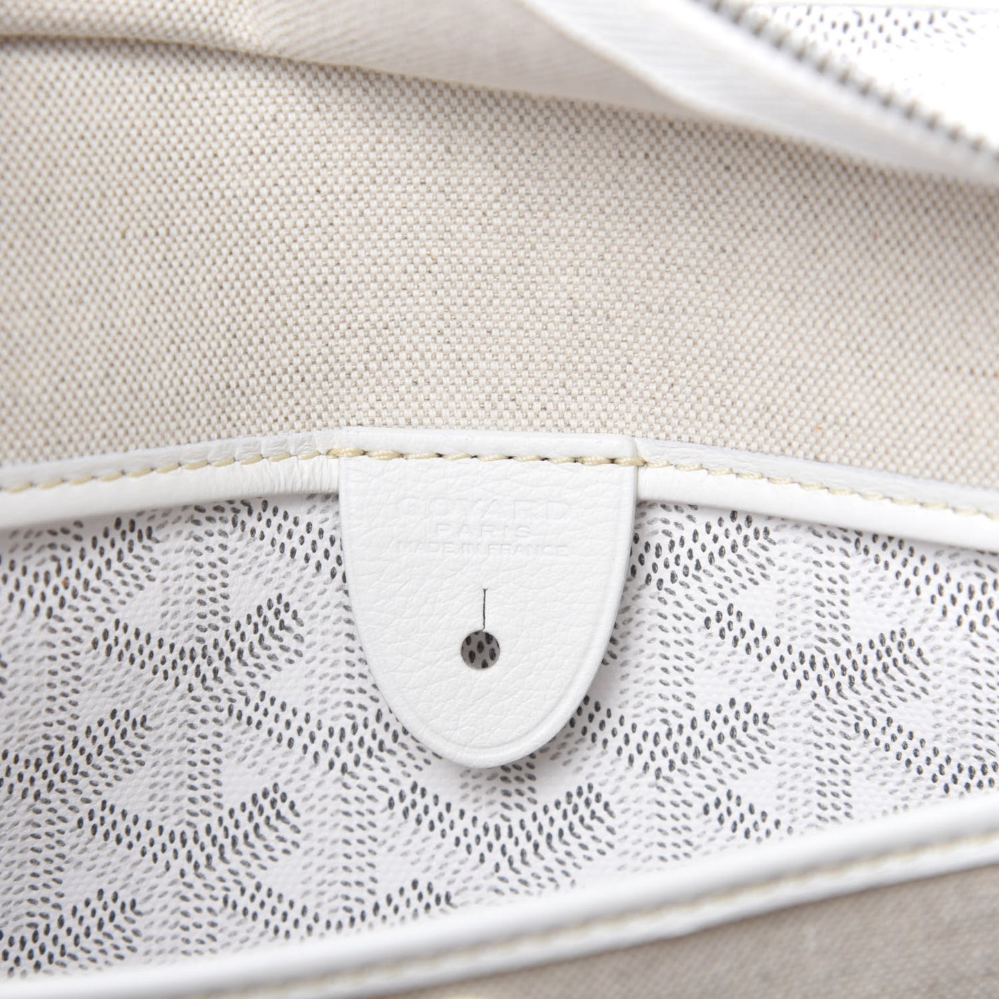 Goyardine Artois MM White