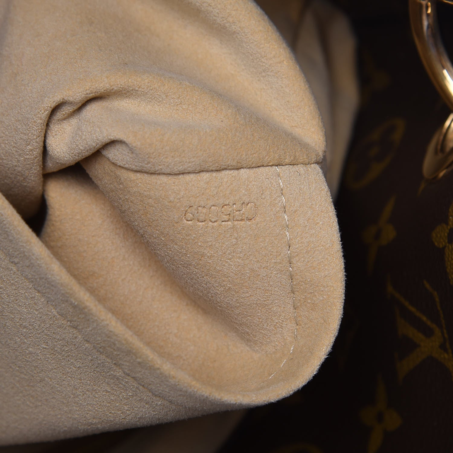 Louis Vuitton Monogram Artsy GM 7 of 12