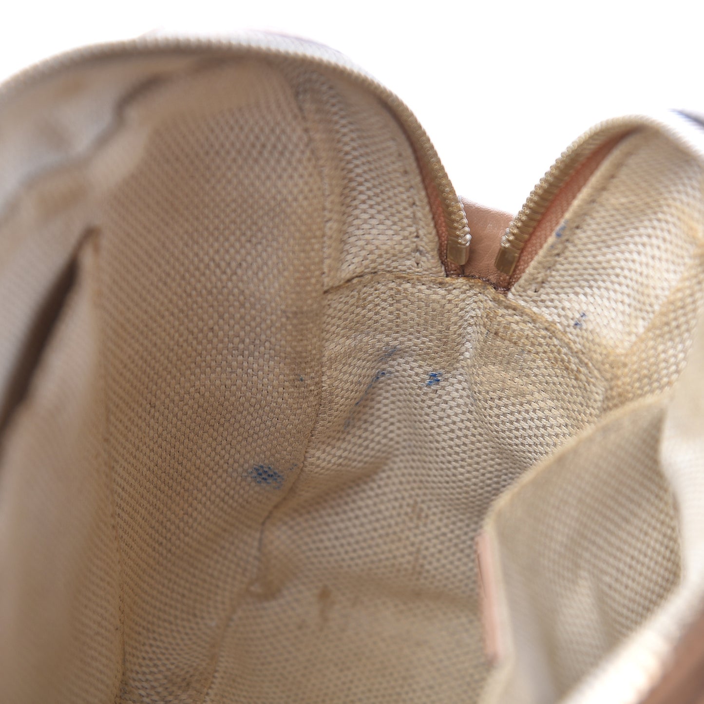 Pebbled Calfskin Small Soho Disco Bag Camelia