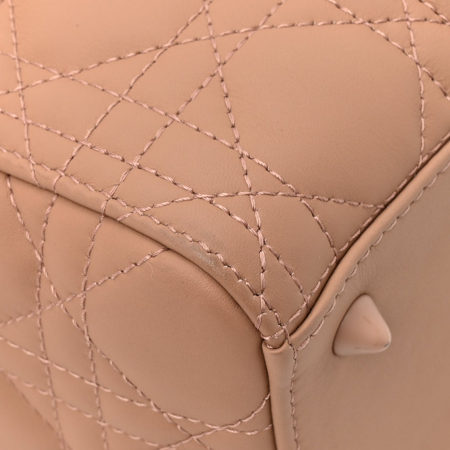 Ultra Matte Calfskin Cannage Medium Lady Dior Beige