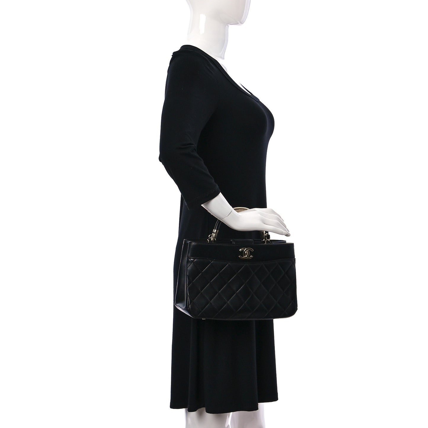 Lambskin Carry Chic Shopping Tote Black