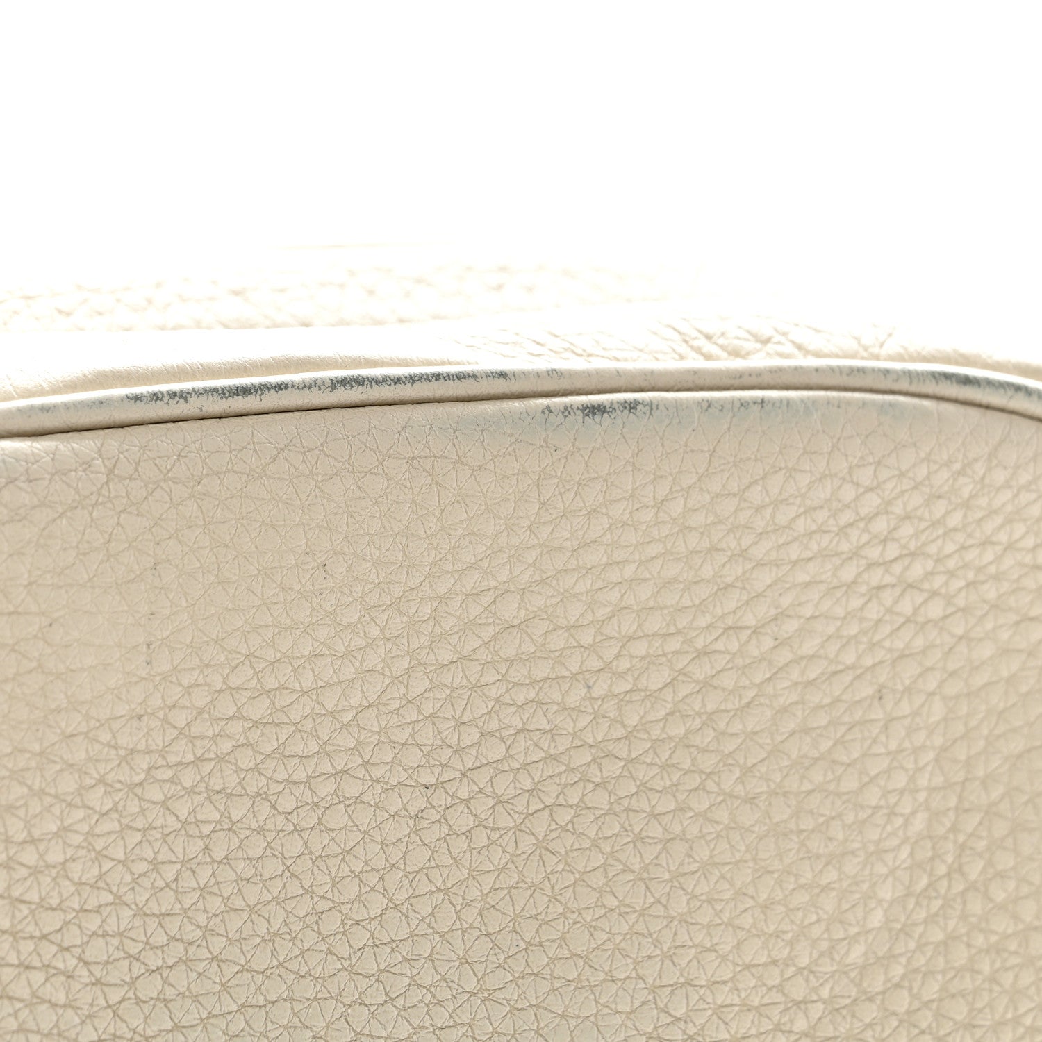Gucci Pebbled Calfskin Small Soho Disco Bag Off White 36 of 40