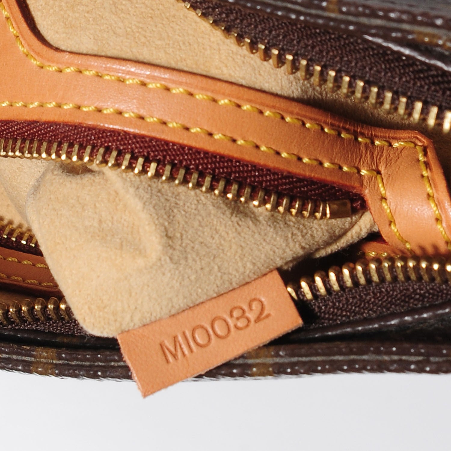 Louis Vuitton Monogram Looping MM 7 of 7