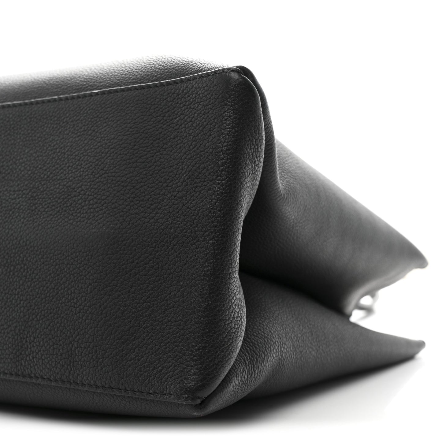 Grained Calfskin Lockme Shopper Black
